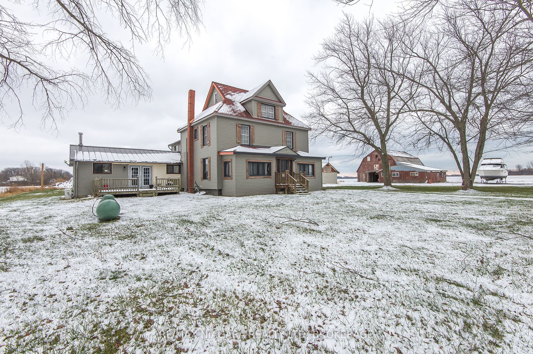 1937 Brookfield Road, Port Colborne, ON L3K 5V3 photo 4