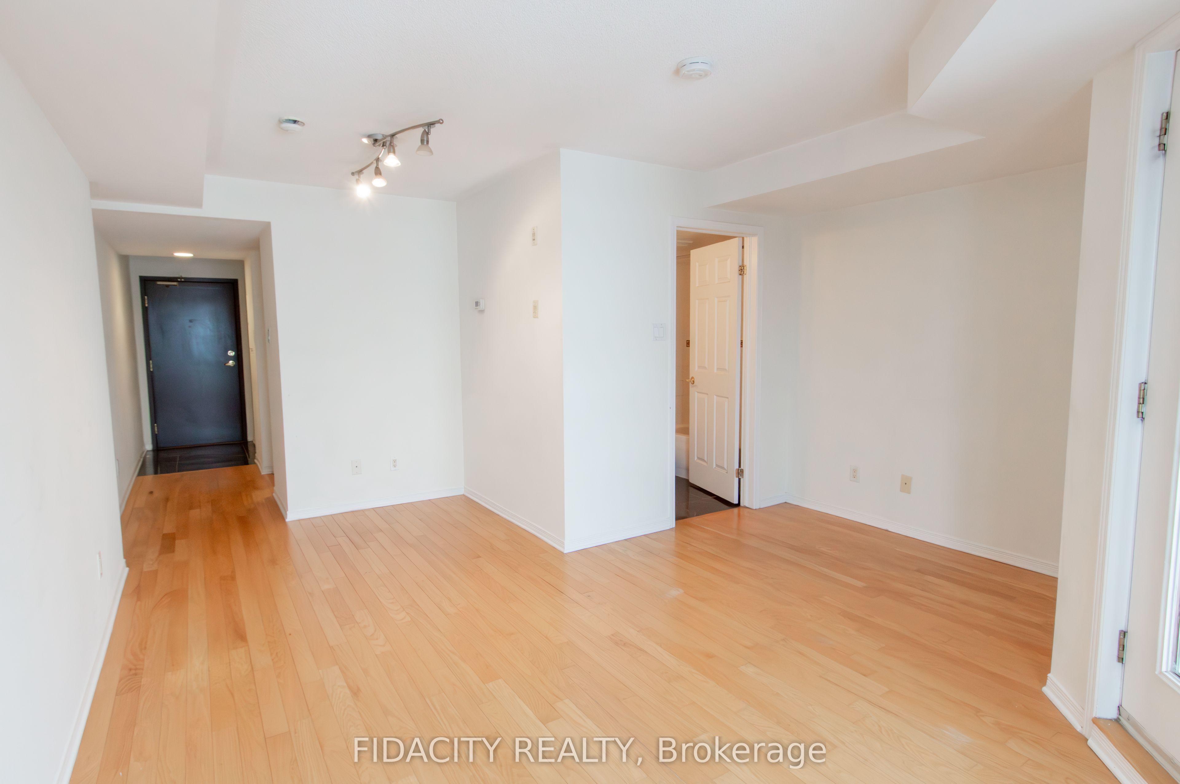 310 Central Park Drive 5C, Carlington - Central Park, ON K2C 4G4 photo 5