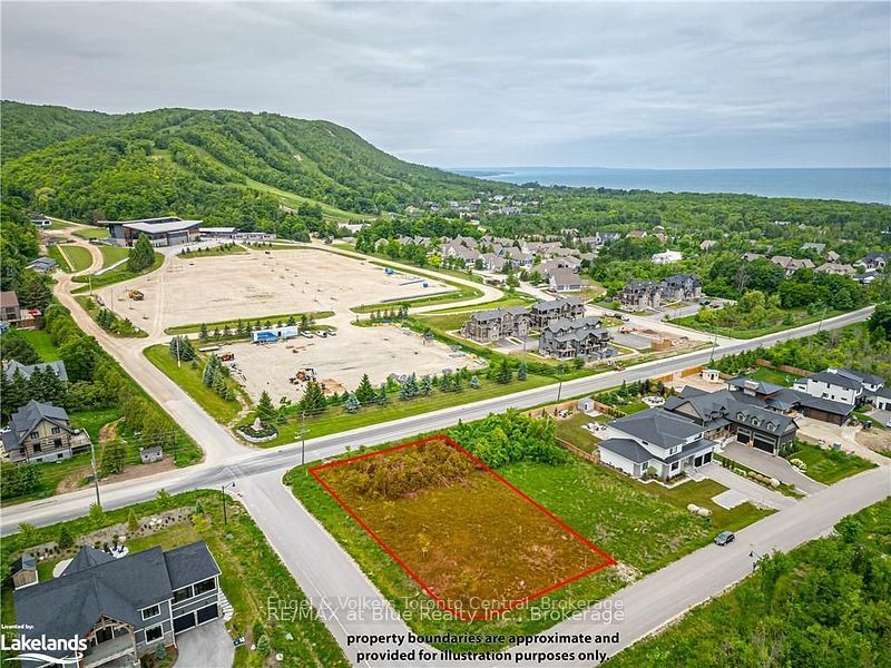 100 Interlaken Court, Blue Mountains, ON L9Y 0Z5 photo 2