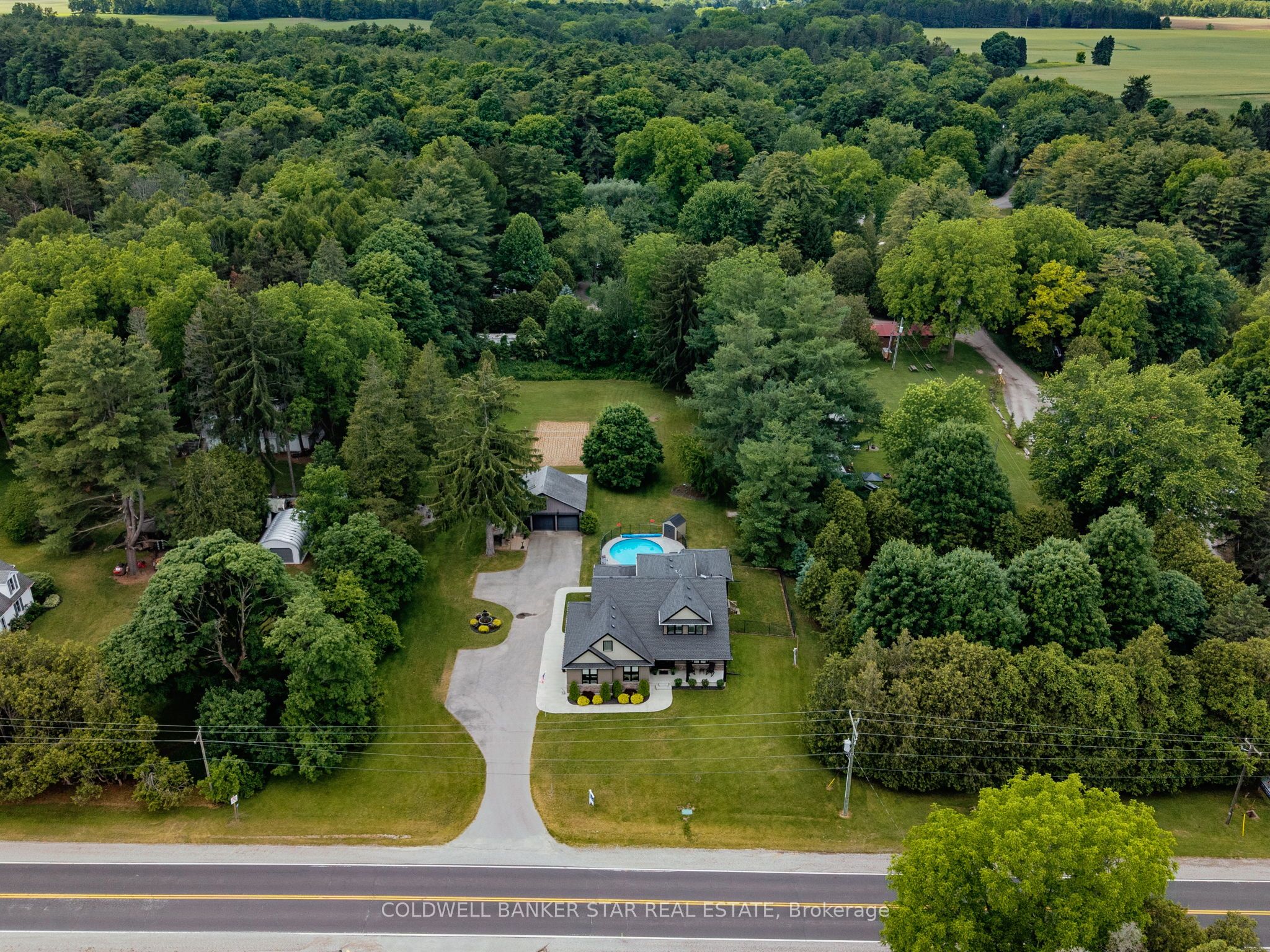 8037 Springwater Road, Central Elgin, ON N5H 2R4 photo 2