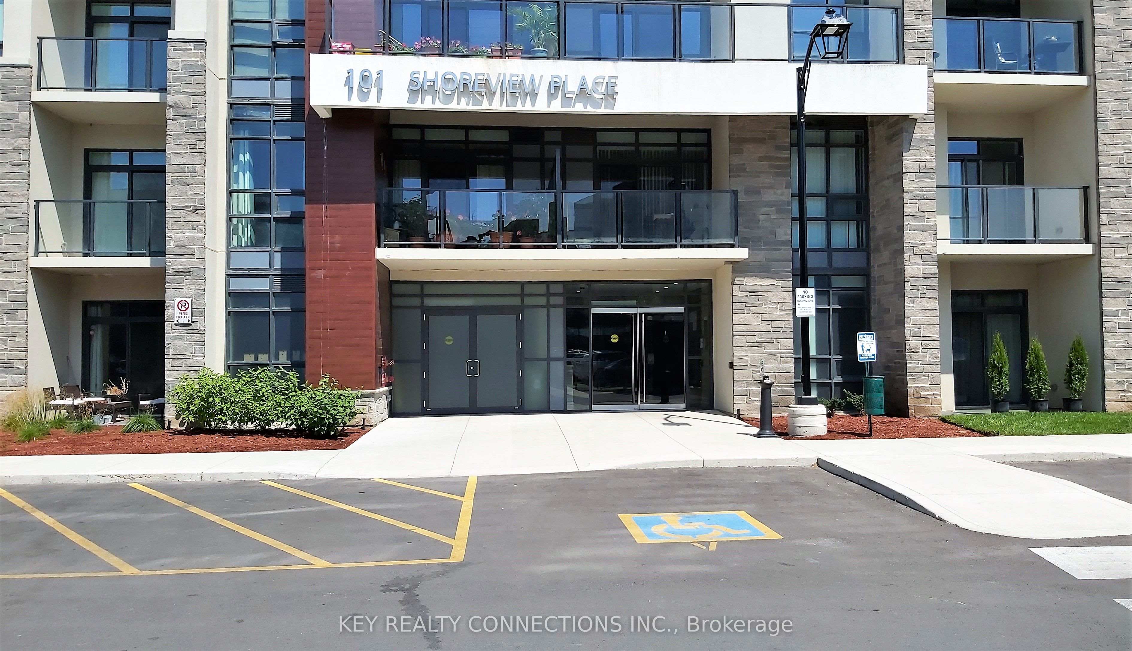 101 Shoreview Place 225, Hamilton, ON L8E 0K3