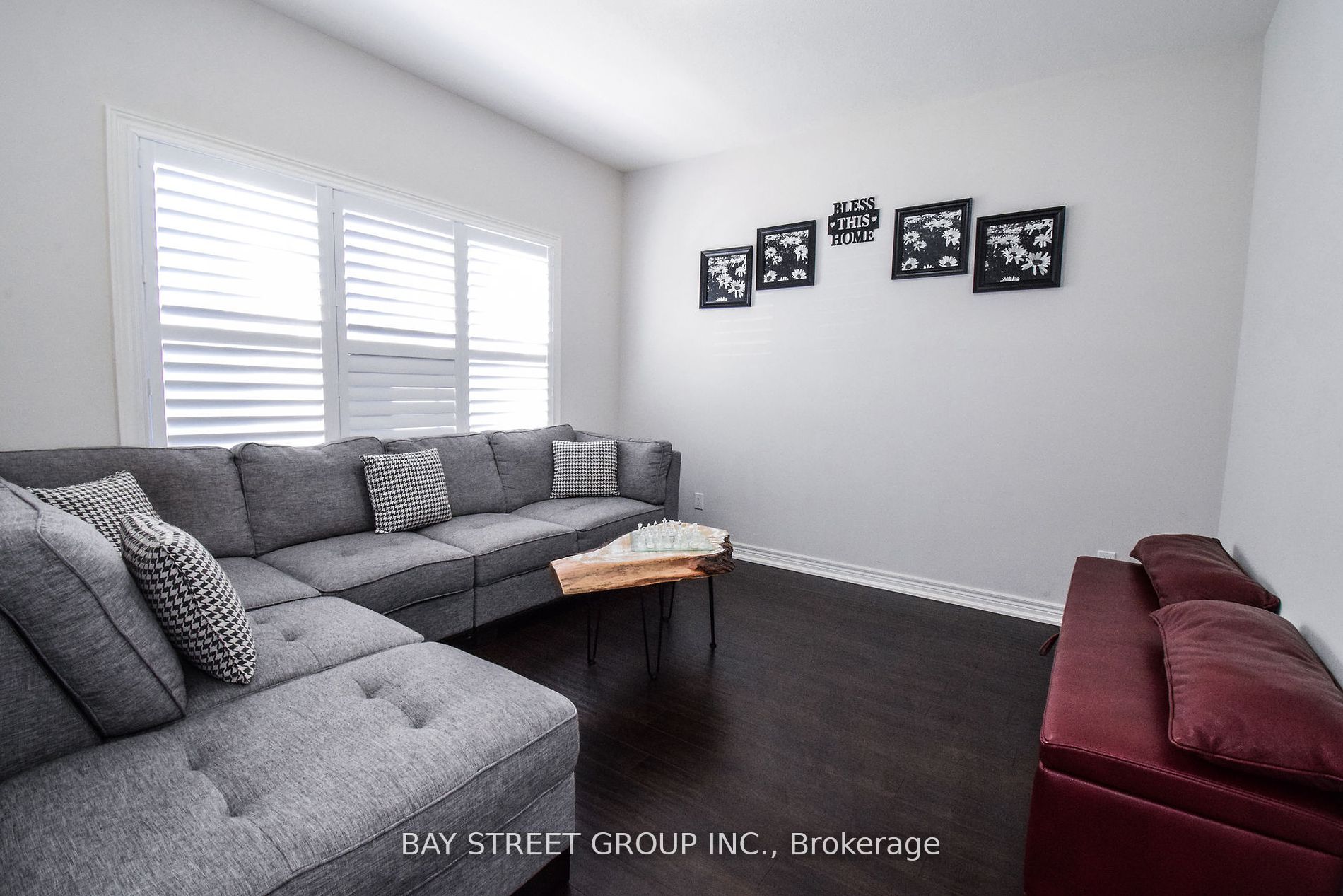 490 S Silverwood Avenue, Welland, ON L3C 0C6 photo 3