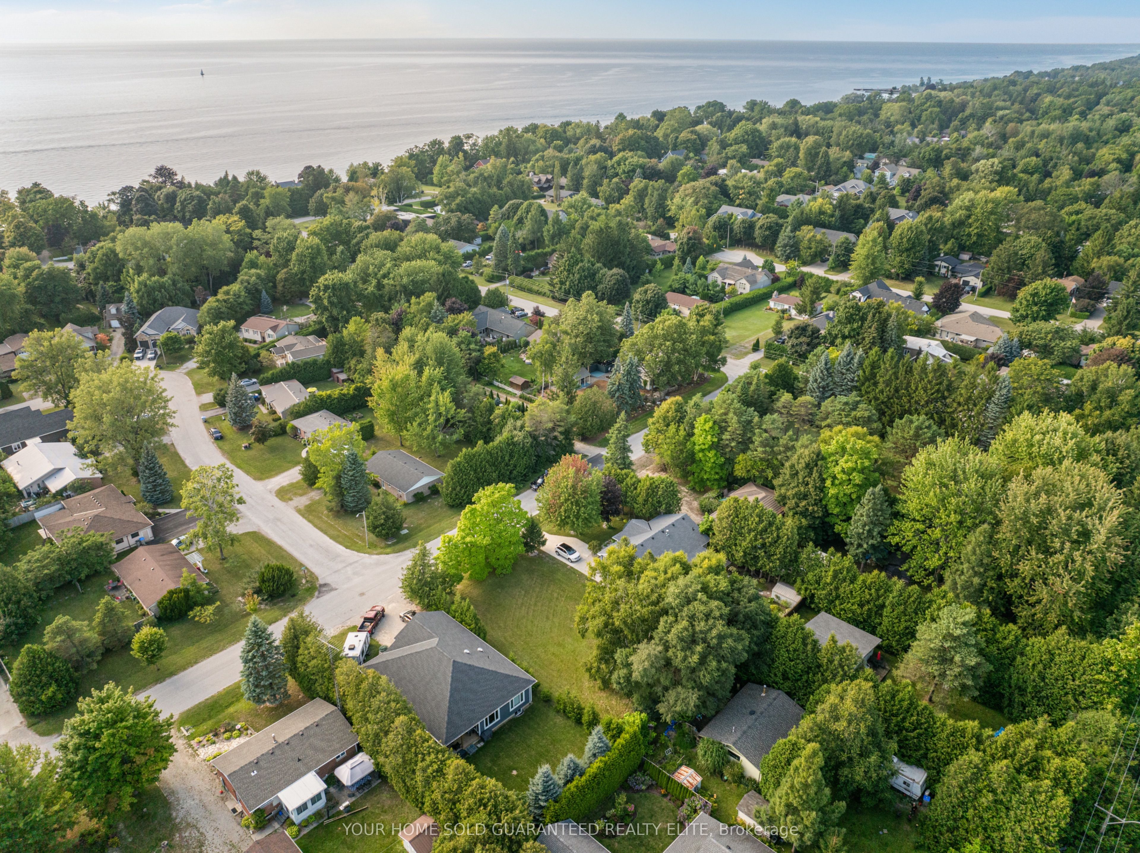 10 Hamilton Street, Bluewater, ON N0M 1G0