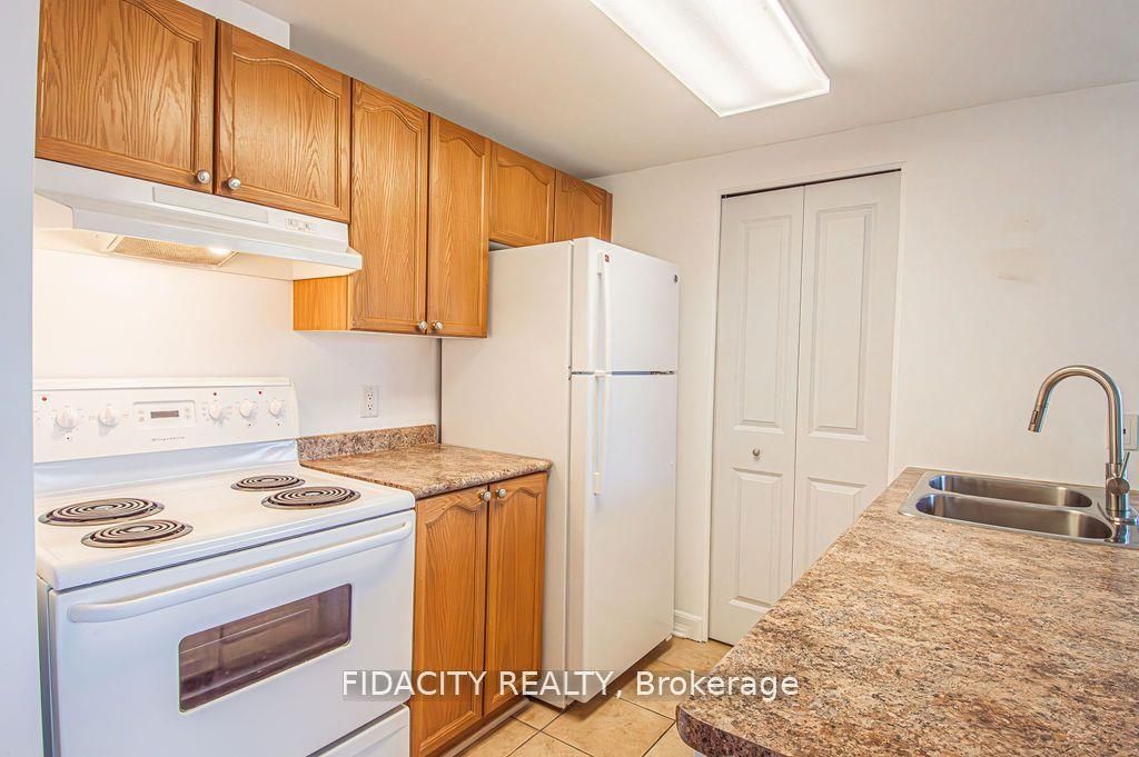 310 Central Park Drive 5L, Carlington - Central Park, ON K2C 4G4 photo 4