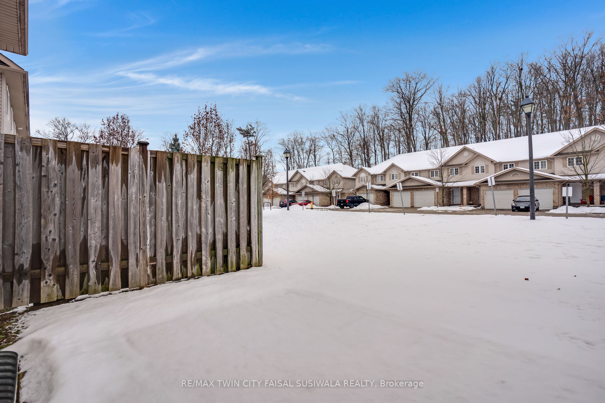 310 FALLOWFIELD Drive, Kitchener, ON N2C 0A9 photo 3