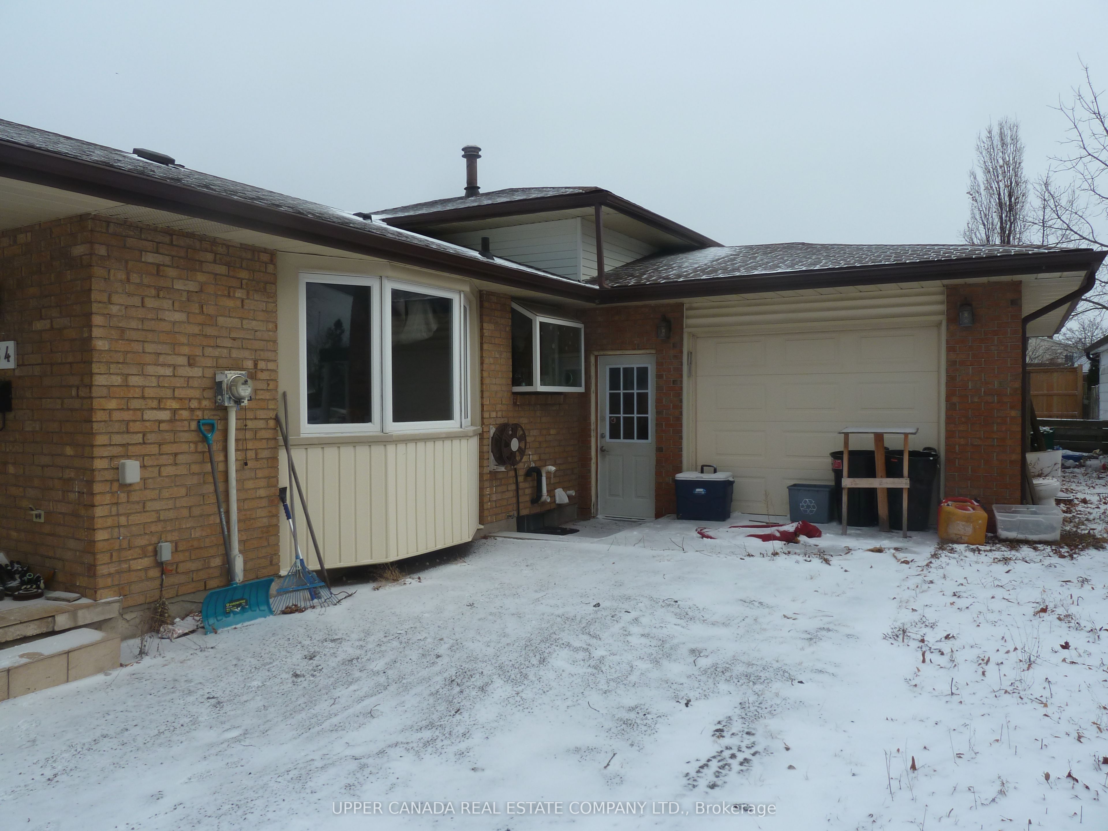 4054 Brookdale Drive, Niagara Falls, ON L2H 2B3 photo 3