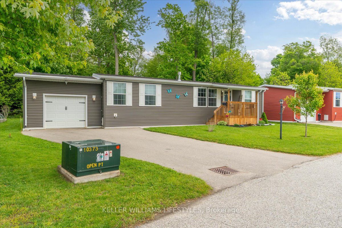 13 Kellestine Drive, Strathroy-Caradoc, ON N7G 0C5 photo 2