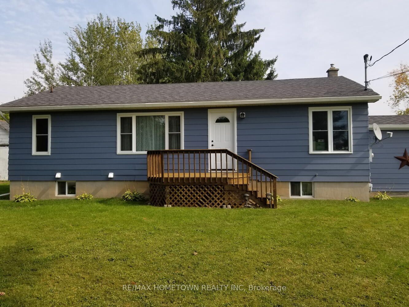 1229 Hallecks Road S, Elizabethtown-Kitley, ON K6V 5T3 photo 2