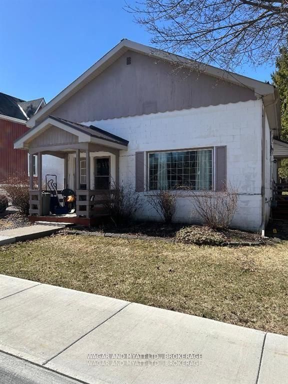 172 Richard Street, Greater Napanee, ON K7R 2T6 photo 2