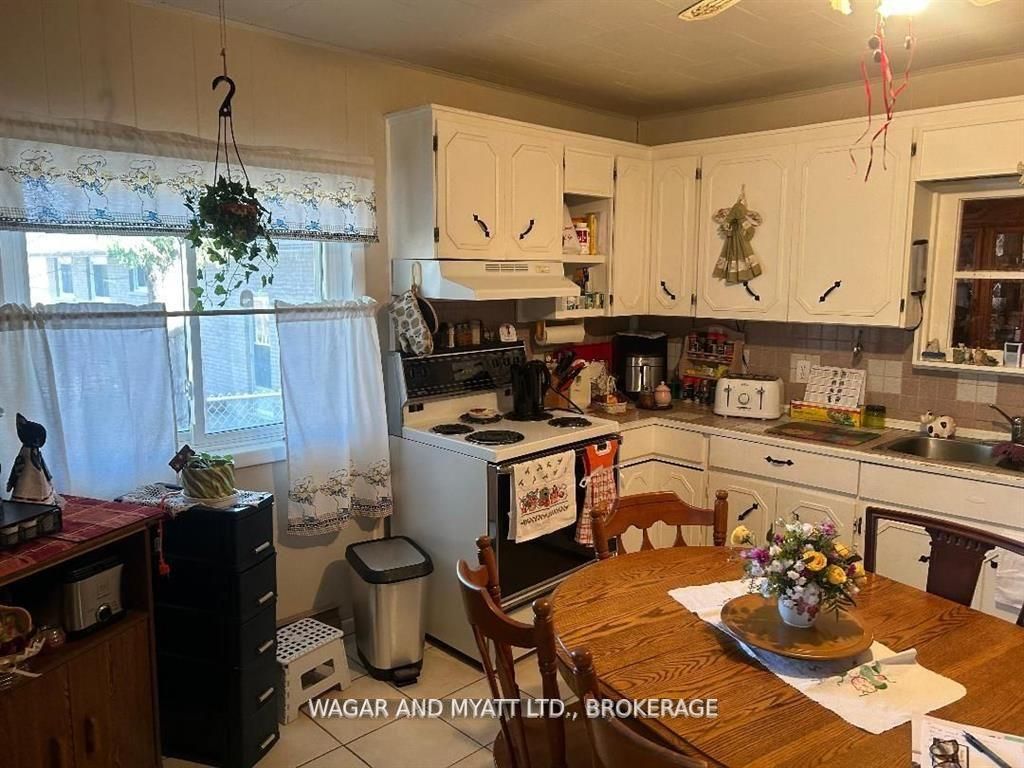 172 Richard Street, Greater Napanee, ON K7R 2T6 photo 5
