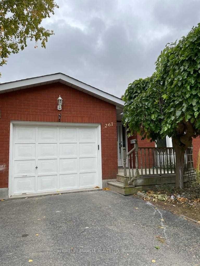 261 Country Hill Drive, Kitchener, ON N2E 2C1