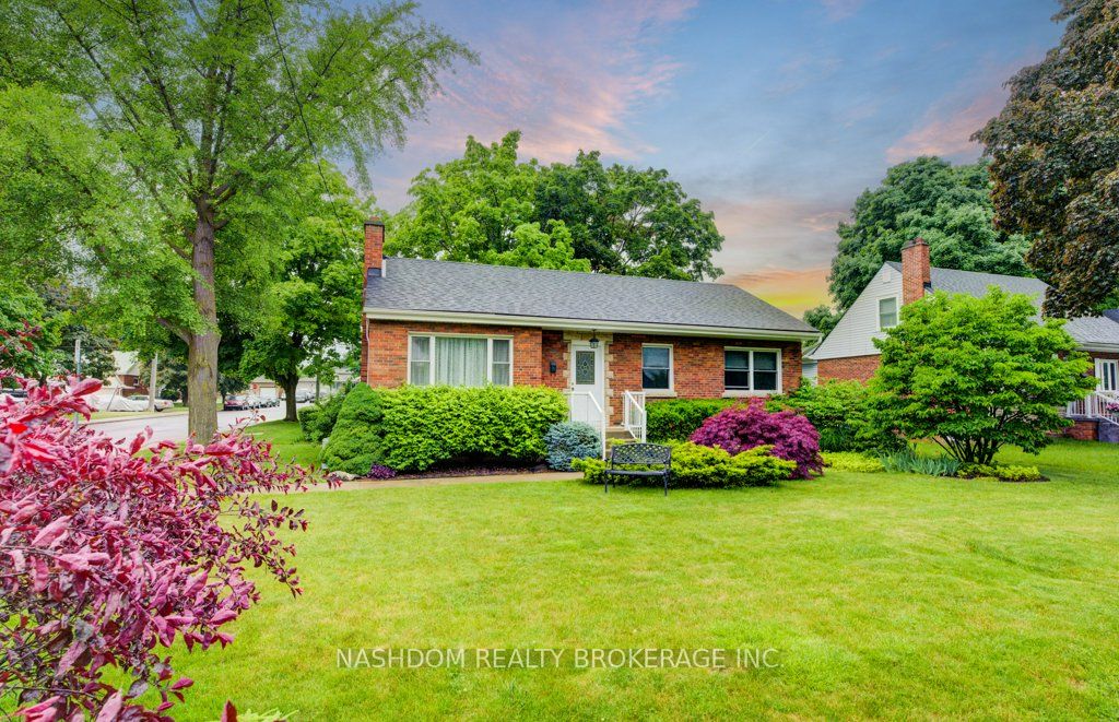 1 Bryant Court, Hamilton, ON L8K 4A9 photo 2