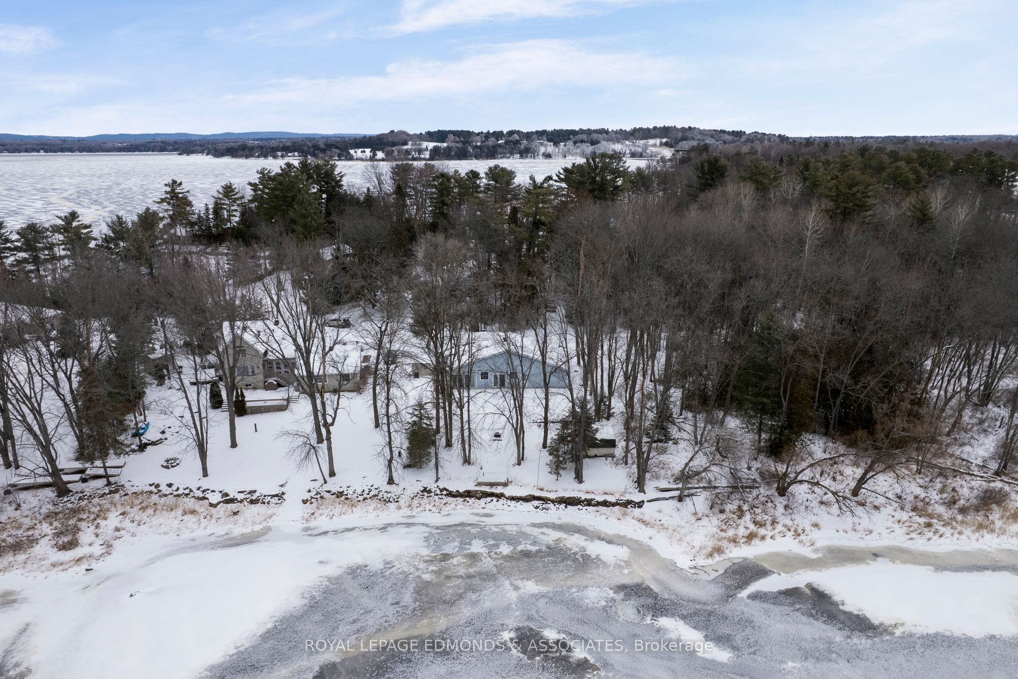 731 Francie Lane, Laurentian Valley, ON K8A 6W2 photo 2