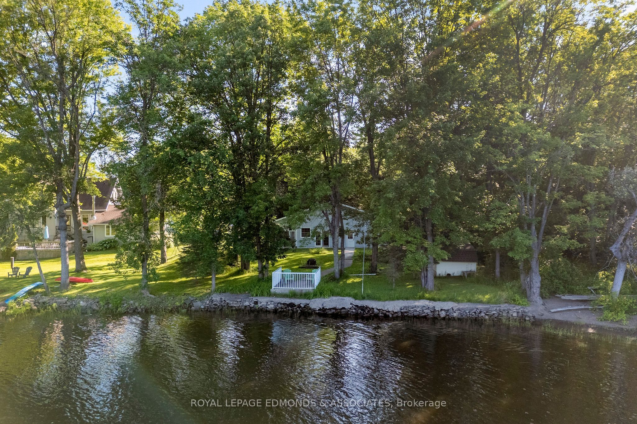 731 Francie Lane, Laurentian Valley, ON K8A 6W2 photo 4