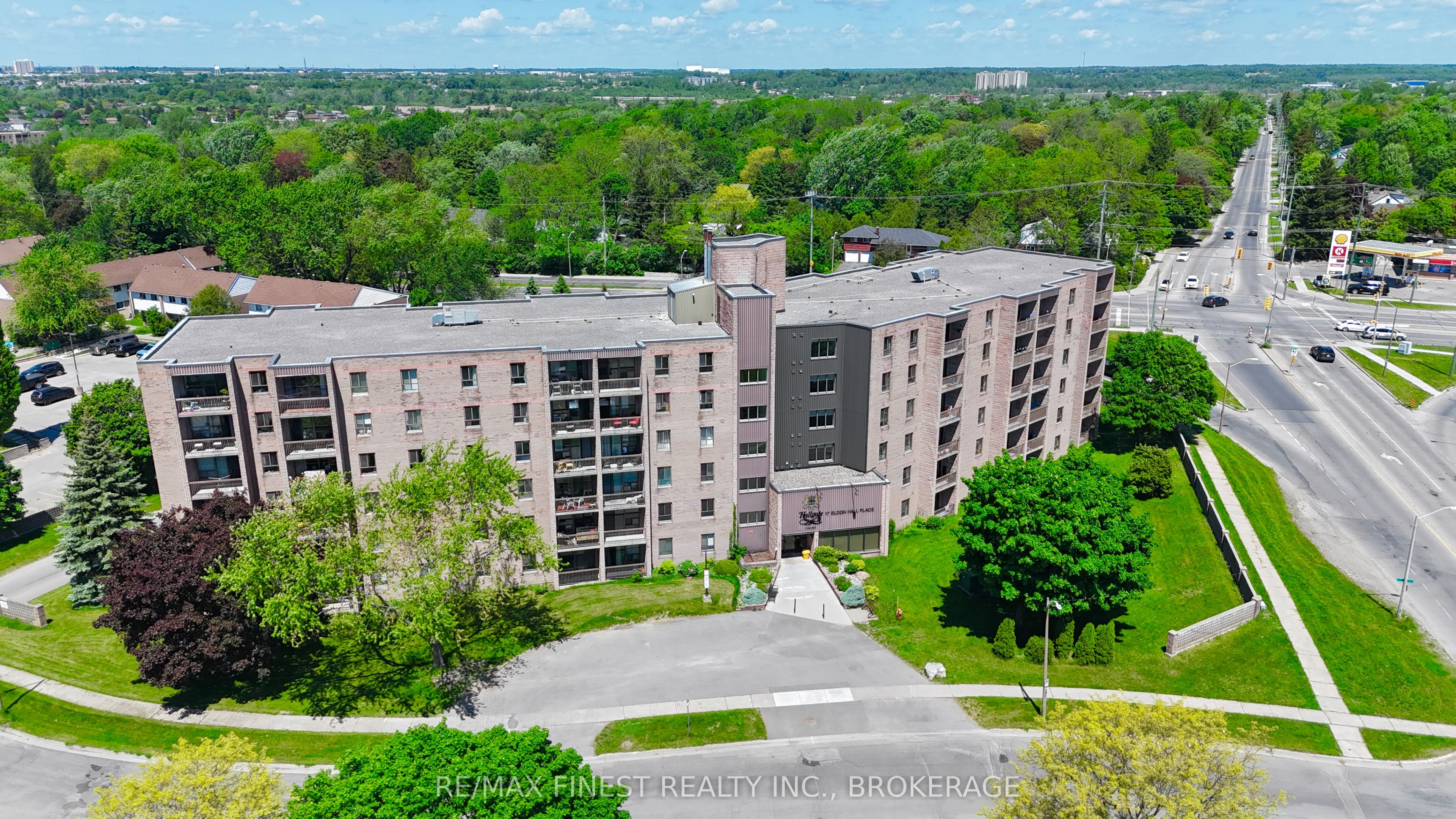 17 Eldon Hall Place 602, Kingston, ON K7M 7H5 photo 2