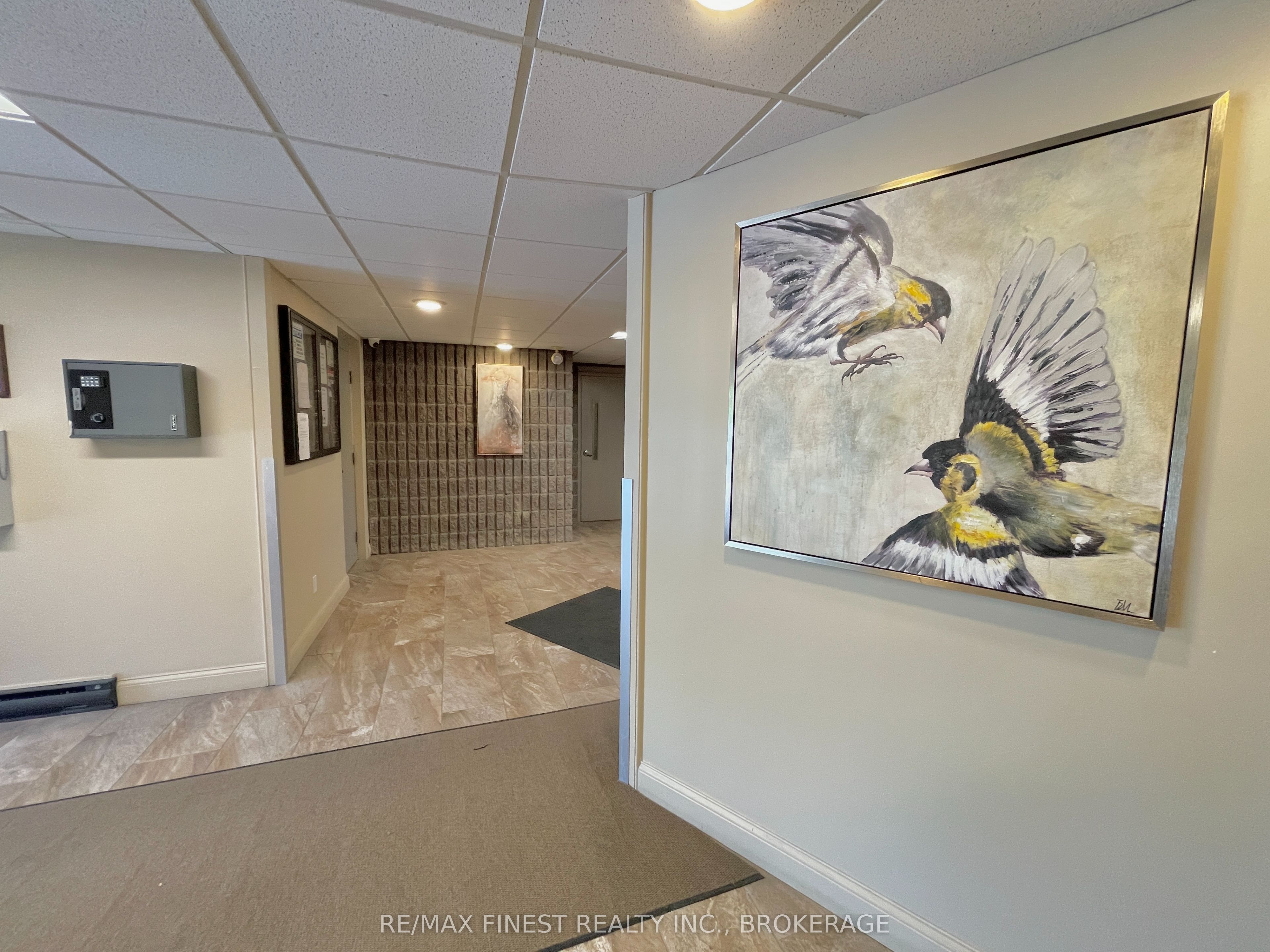 17 Eldon Hall Place 602, Kingston, ON K7M 7H5 photo 4