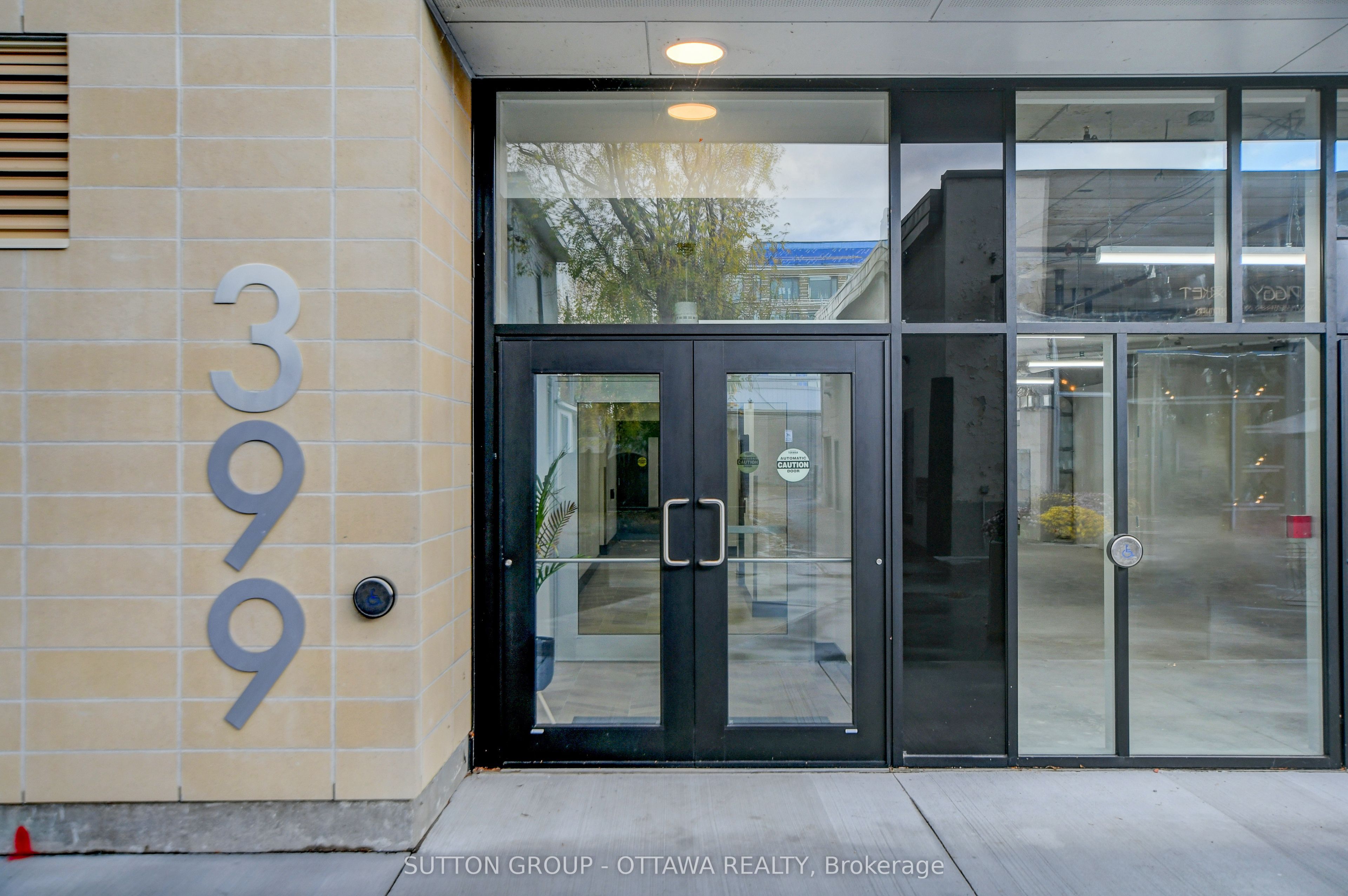 399 Winston Avenue 507, Westboro - Hampton Park, ON K2A 1Y8 photo 5
