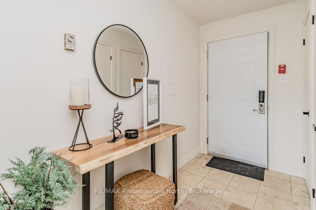 33 Deerhurst Greens 105, Huntsville, ON P1H 2J4 photo 4