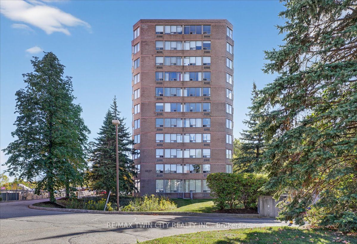 3227 King Street E 506, Kitchener, ON N2A 3Z9
