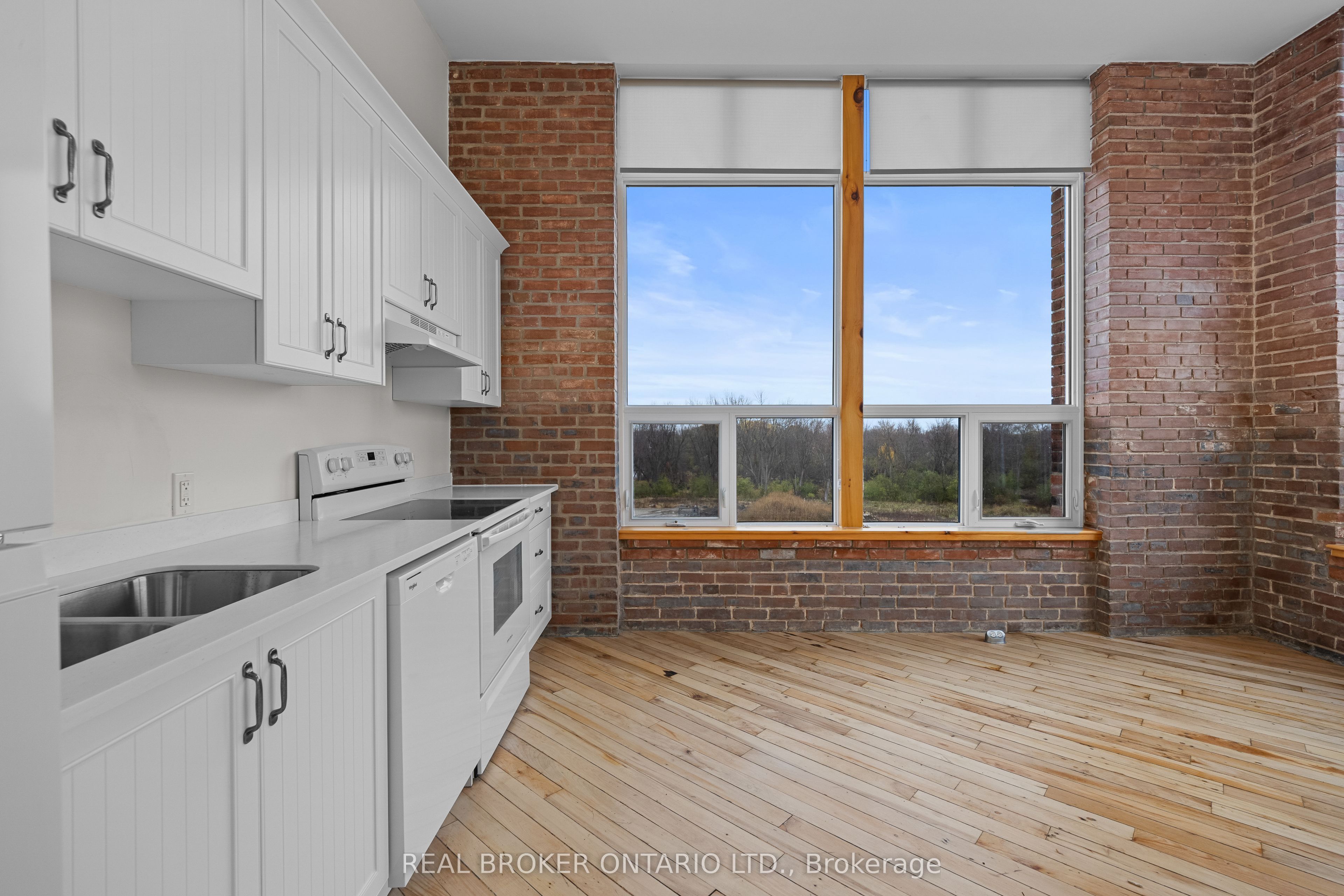 150 Mill Street 113, Carleton Place, ON K7C 1T4 photo 3