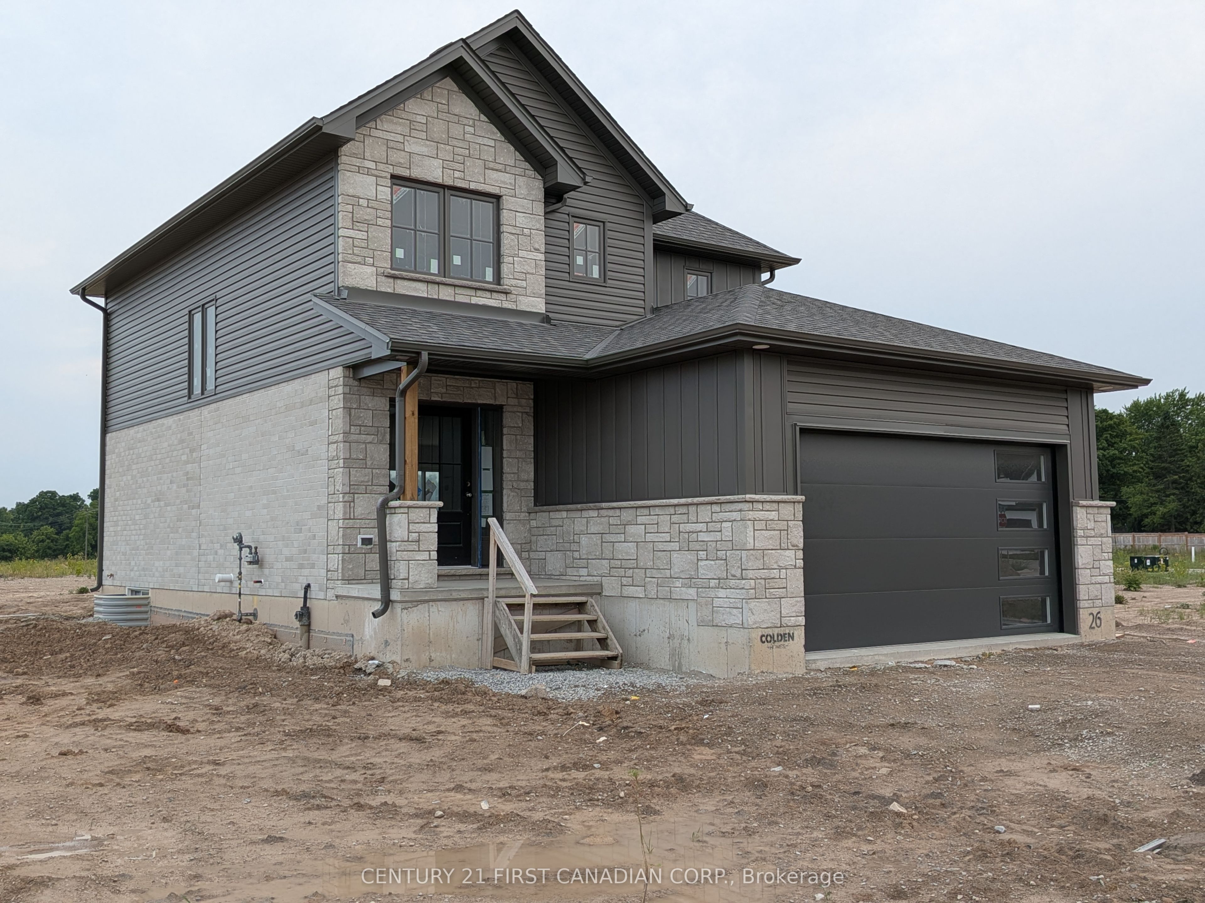 5 Doerr Court, North Middlesex, ON N0M 1A0 photo 2