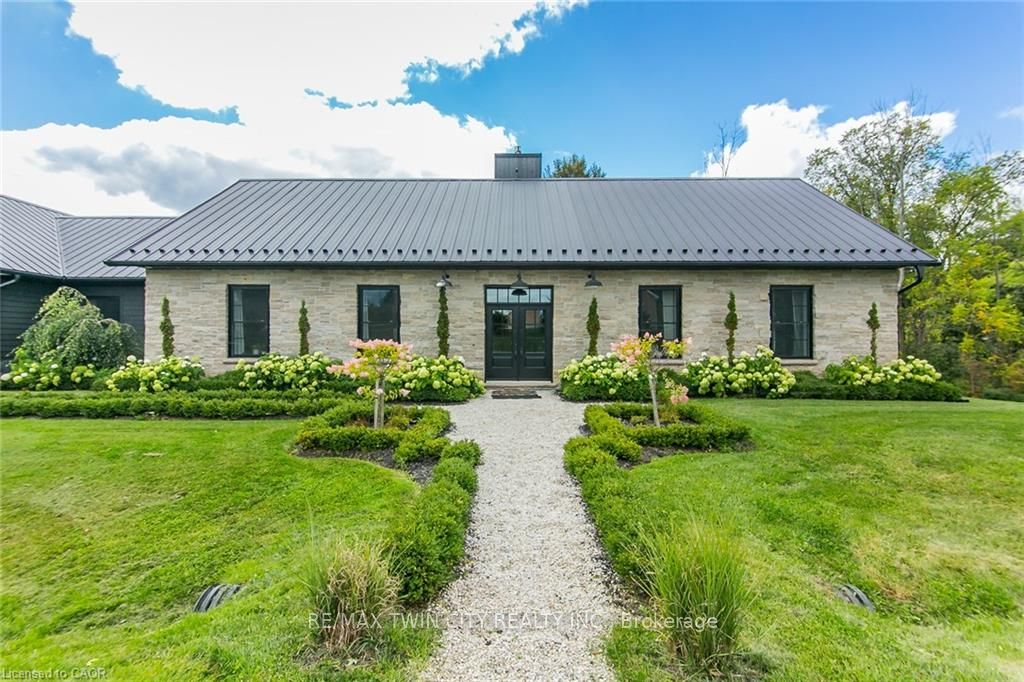 141 Ruth Anne Place W, Mapleton, ON N0G 2K0 photo 3