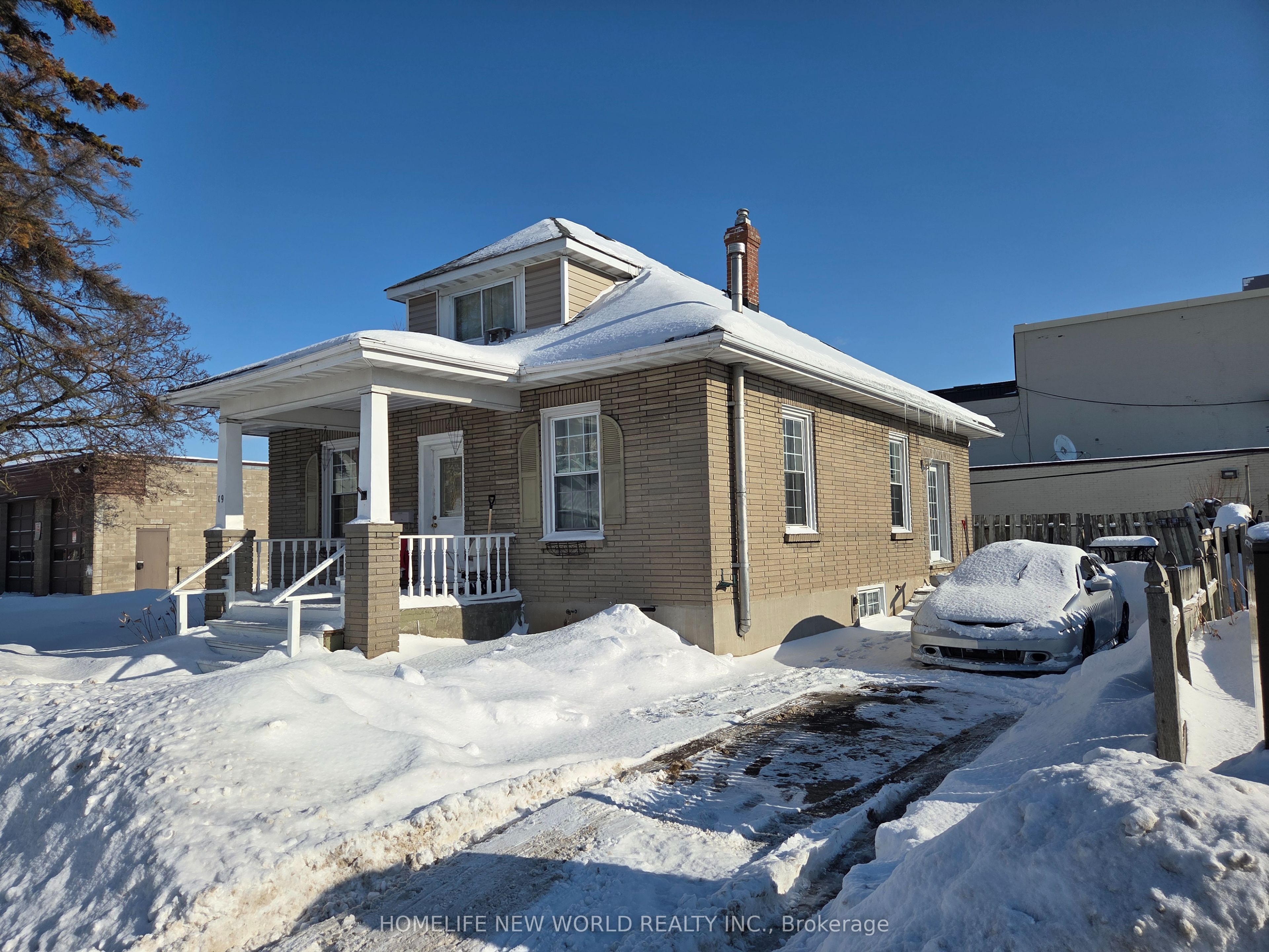 19 Flindall Street, Quinte West, ON K8V 3E2 photo 3
