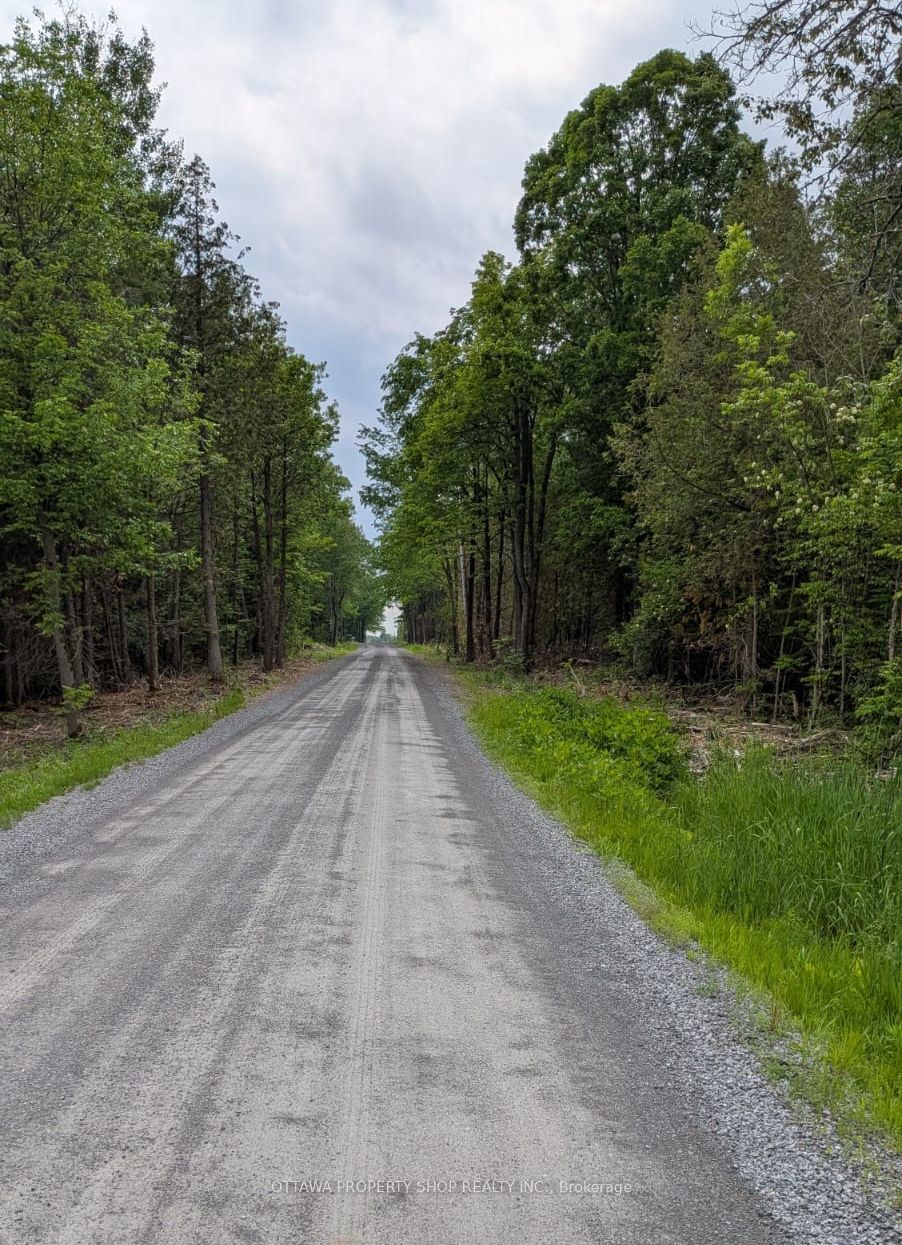 7322 Stone School Road, Greely - Metcalfe - Osgoode - Vernon and Area, ON K4P 1M3 photo 5