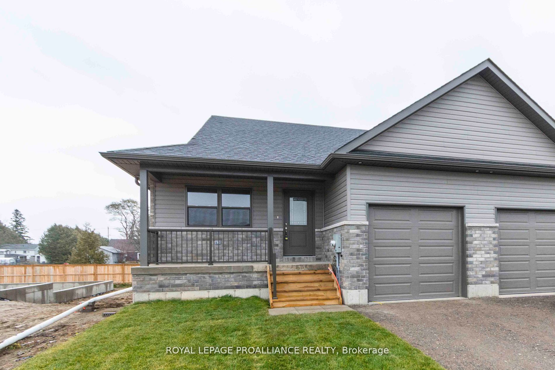 33 Clayton John Avenue, Brighton, ON K0K 1H0