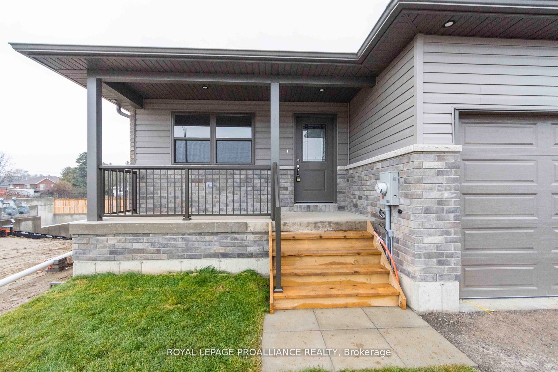33 Clayton John Avenue, Brighton, ON K0K 1H0 photo 2