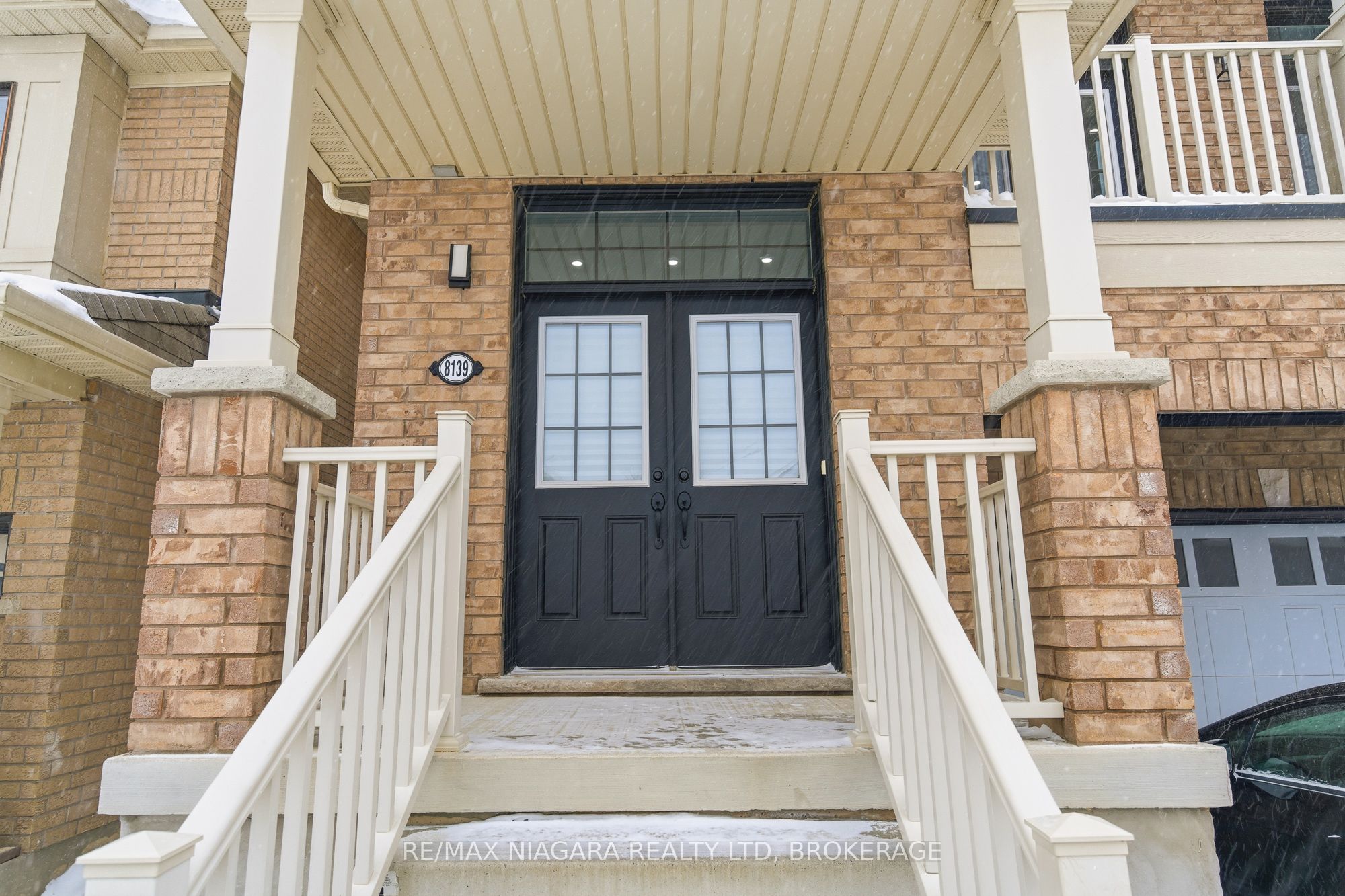 8139 Buckeye Crescent, Niagara Falls, ON L2H 2Y6 photo 3