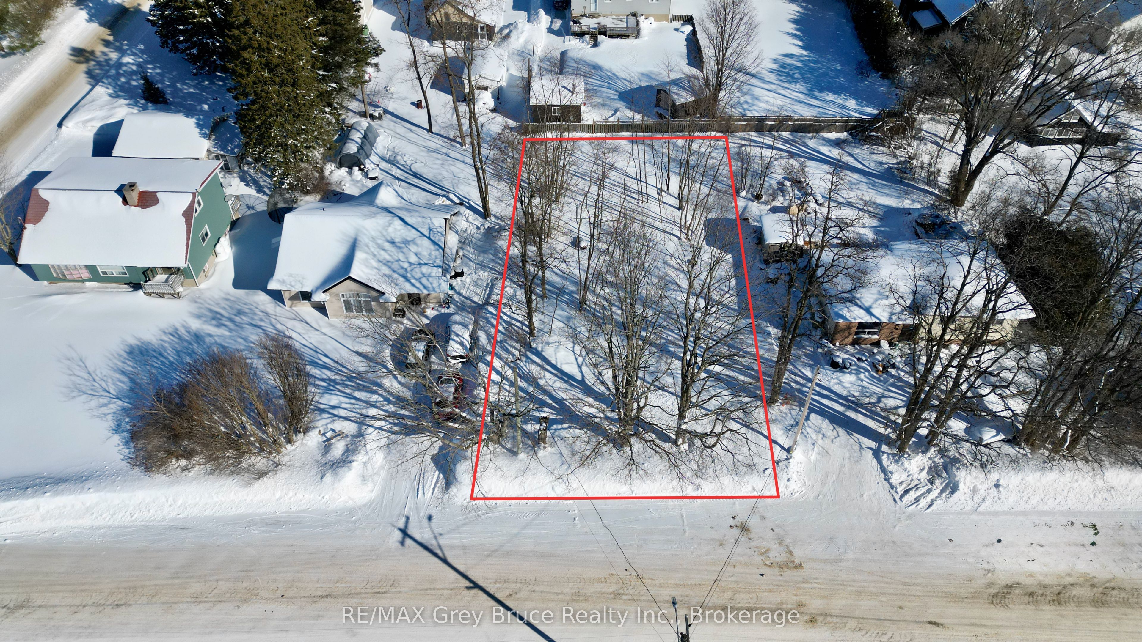 15 Tackabury Street, Northern Bruce Peninsula, ON N0H 1W0