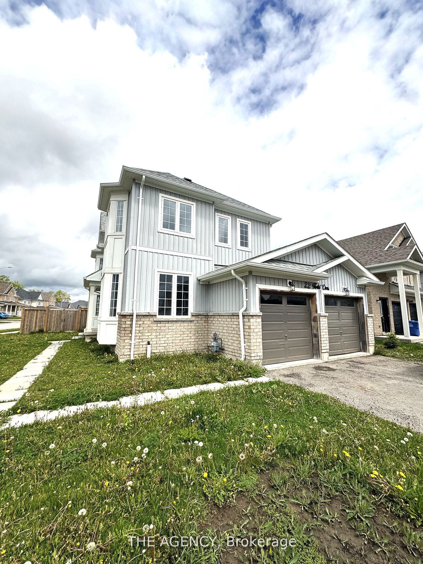 22 TODD Crescent, Southgate, ON N0C 1B0 photo 2