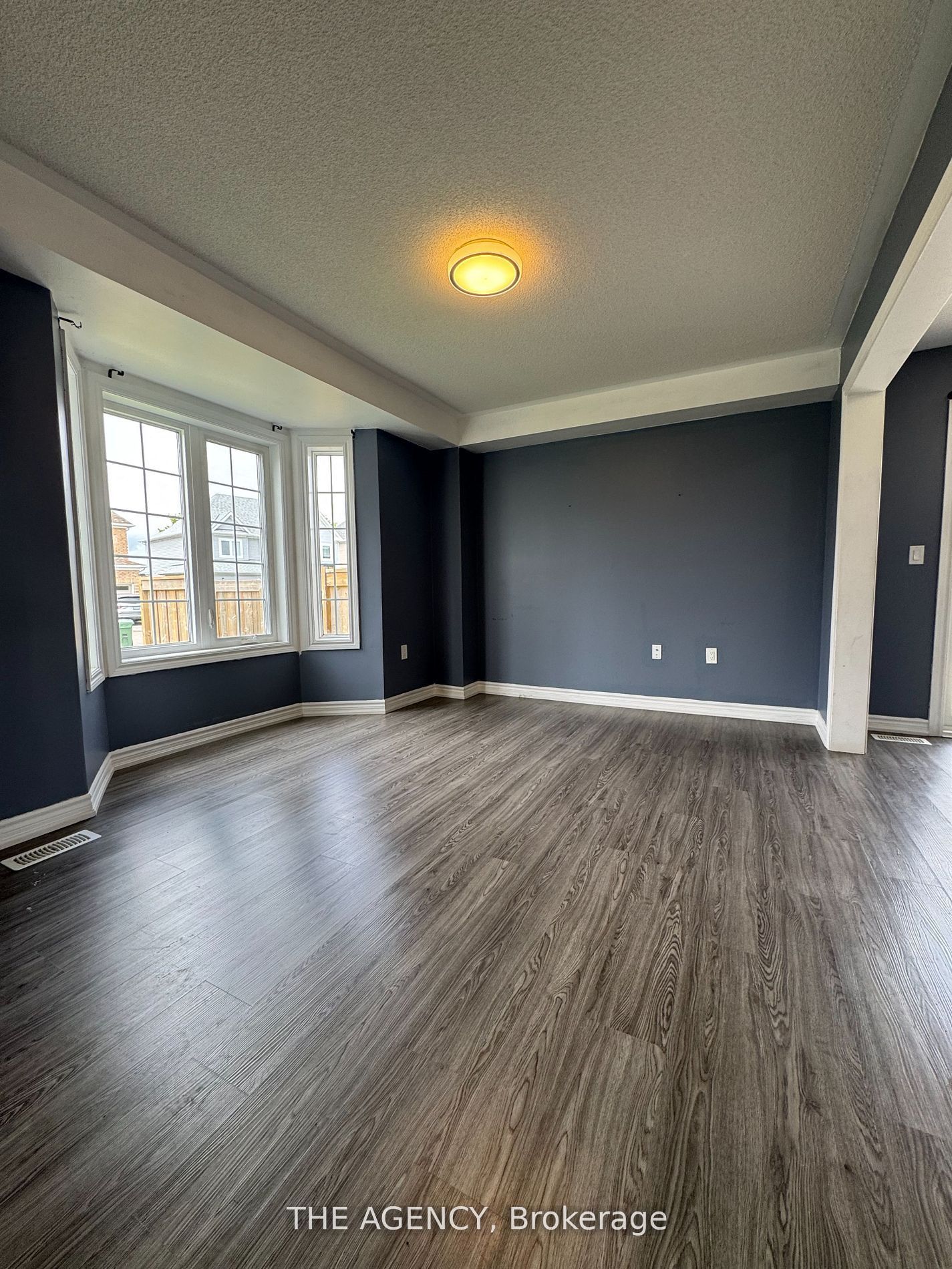 22 TODD Crescent, Southgate, ON N0C 1B0 photo 5