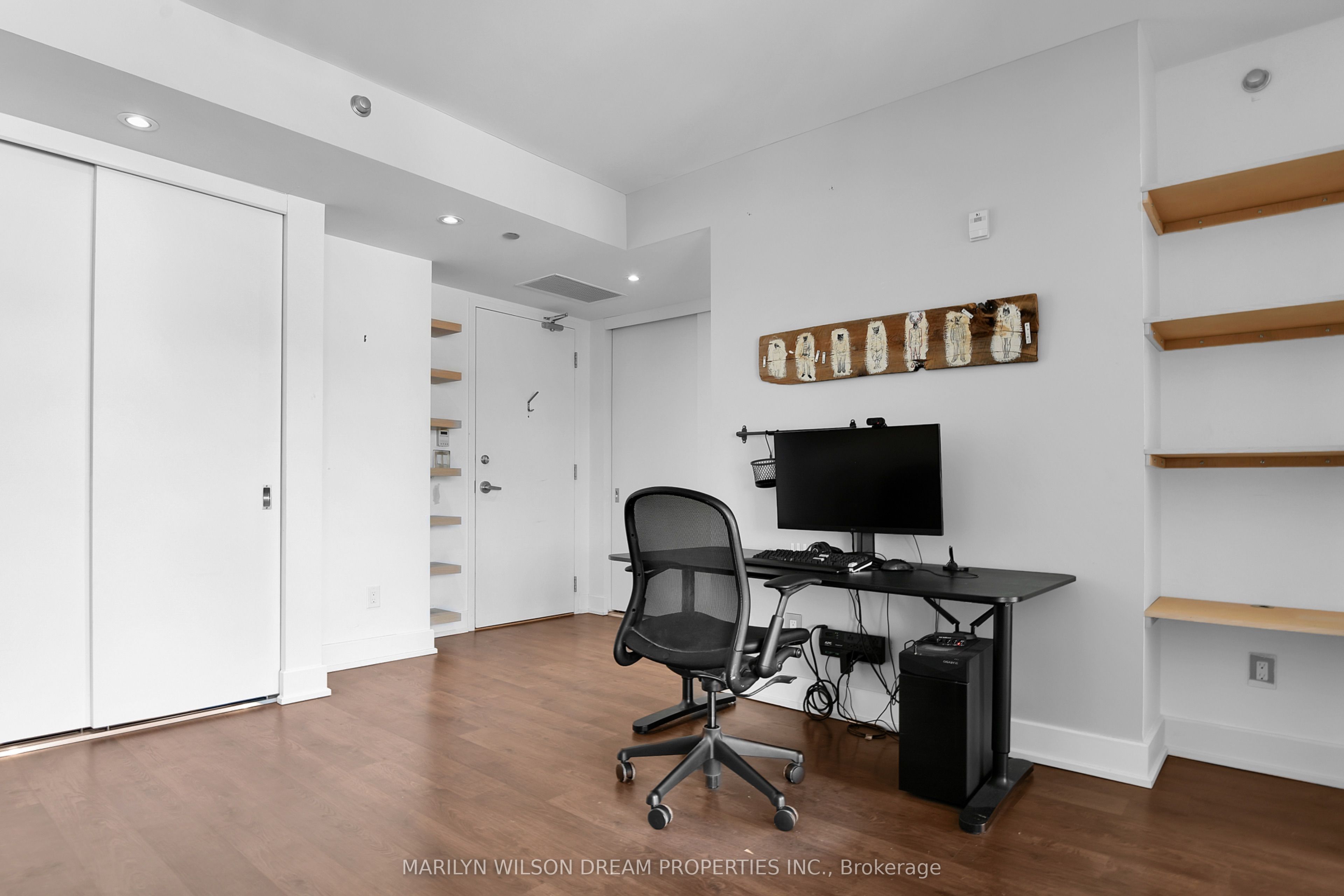 7 Marquette Avenue 612, Vanier and Kingsview Park, ON K1L 8A7 photo 3