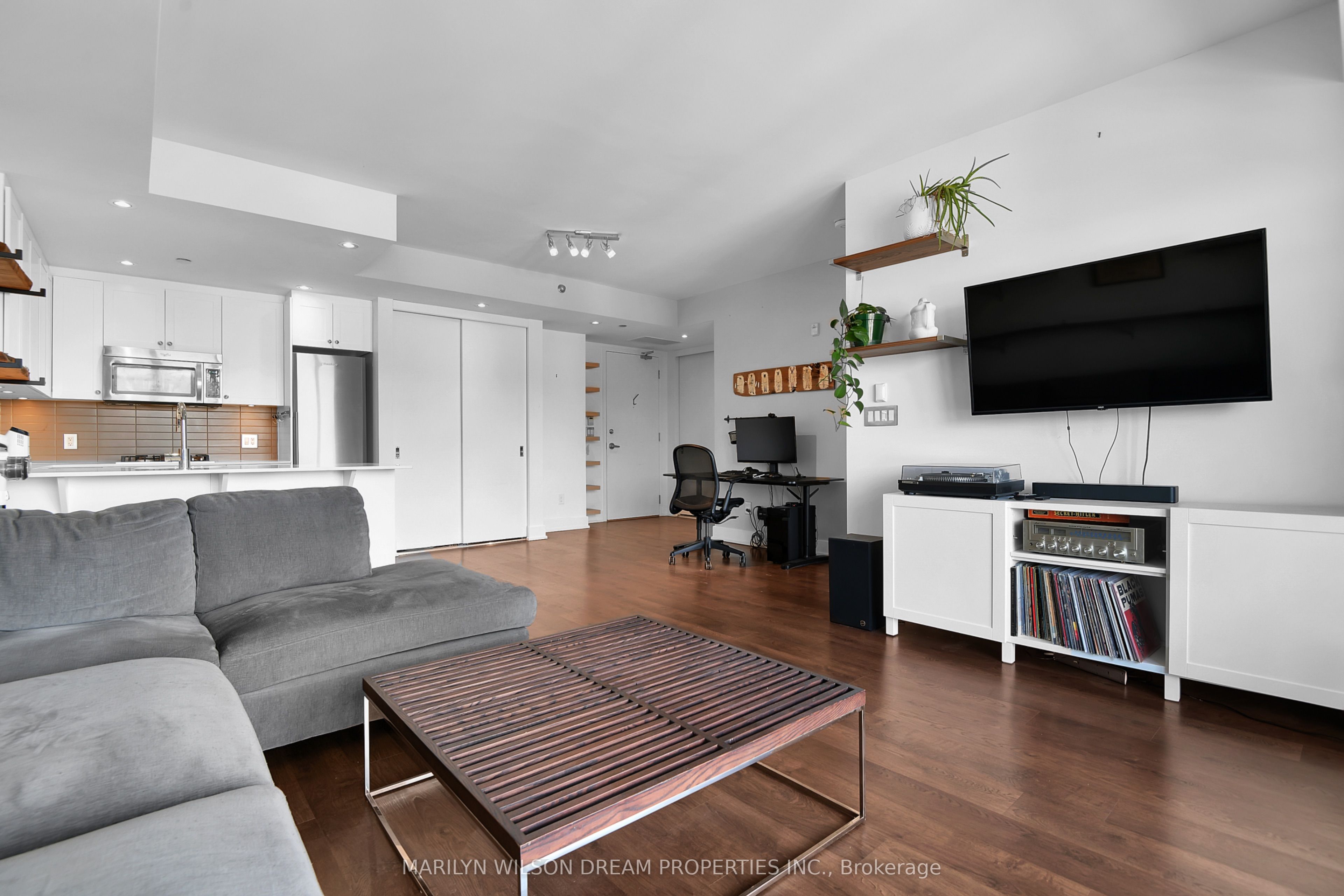 7 Marquette Avenue 612, Vanier and Kingsview Park, ON K1L 8A7 photo 4
