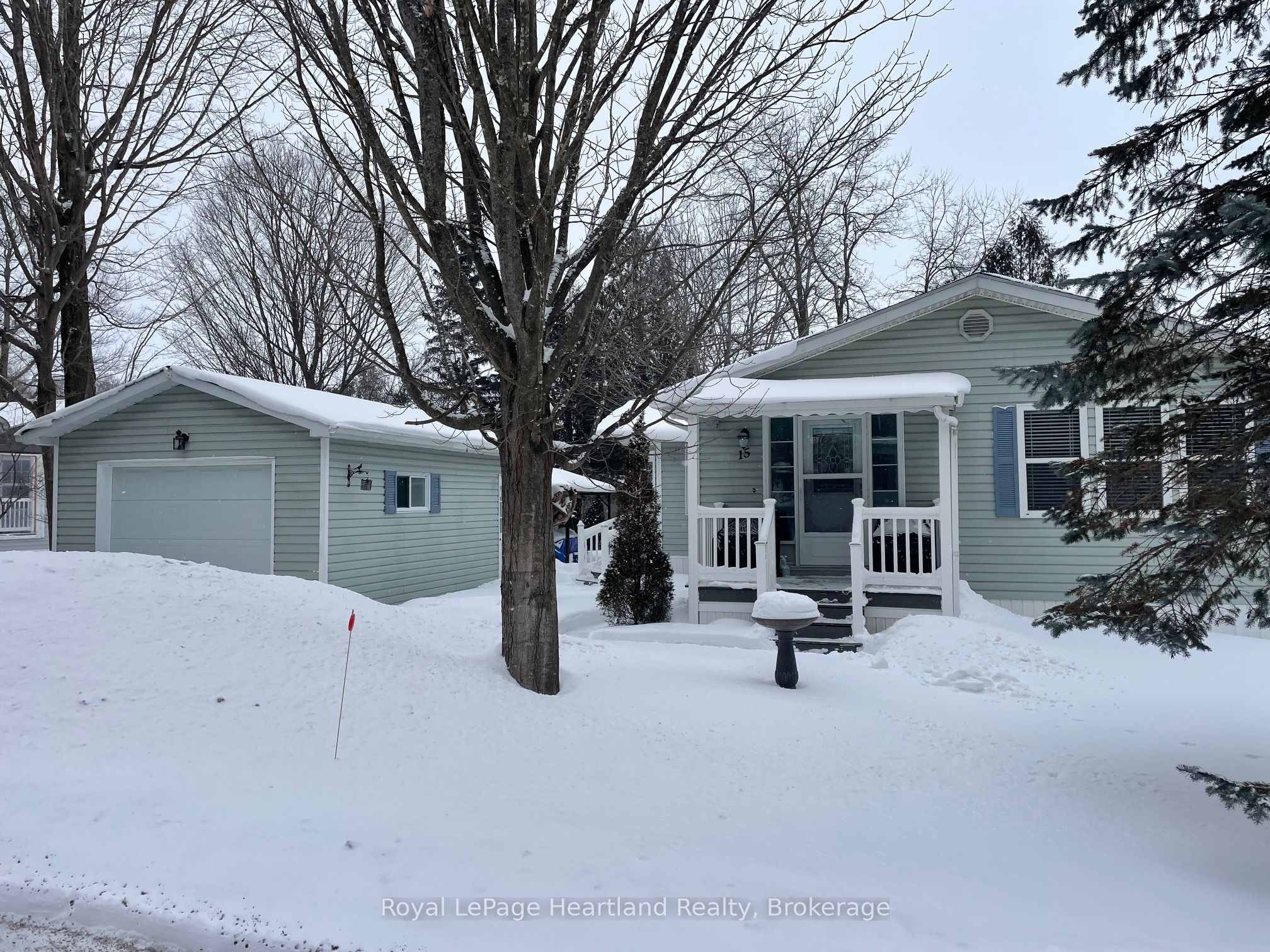 15 Huron Lane, Ashfield-Colborne-Wawanosh, ON N7A 3Y2 photo 2
