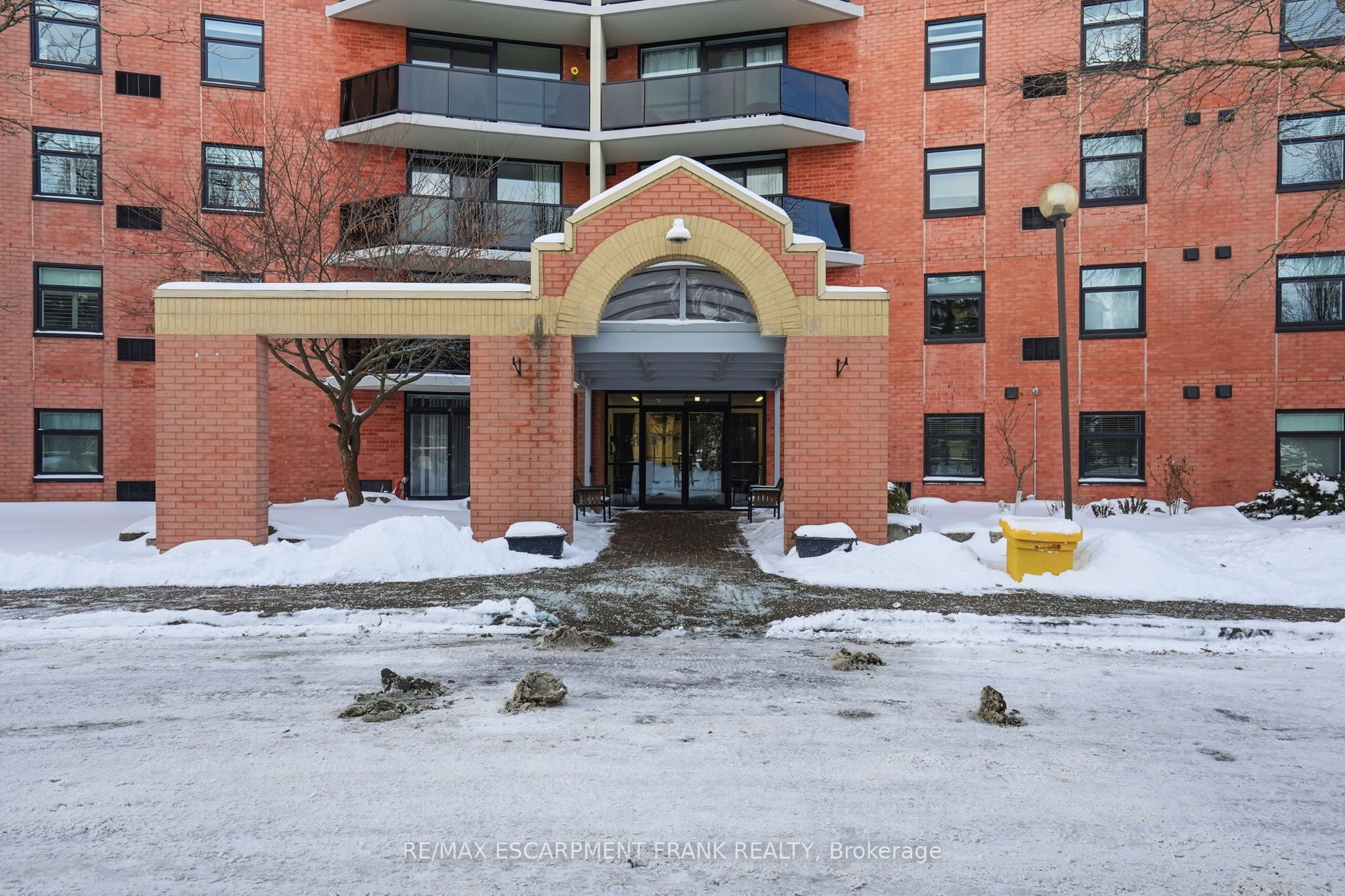 9 Bonheur Court 808, Brantford, ON N3P 1Z5 photo 5