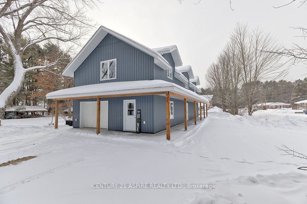 32 Wilson Street, Laurentian Hills, ON K0J 1J0