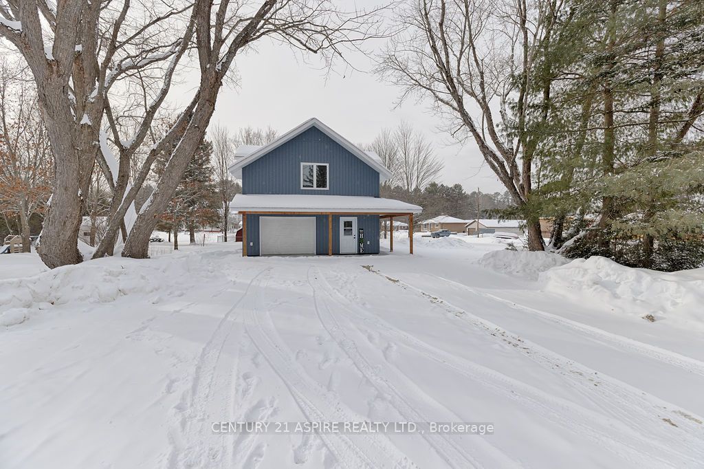 32 Wilson Street, Laurentian Hills, ON K0J 1J0 photo 2