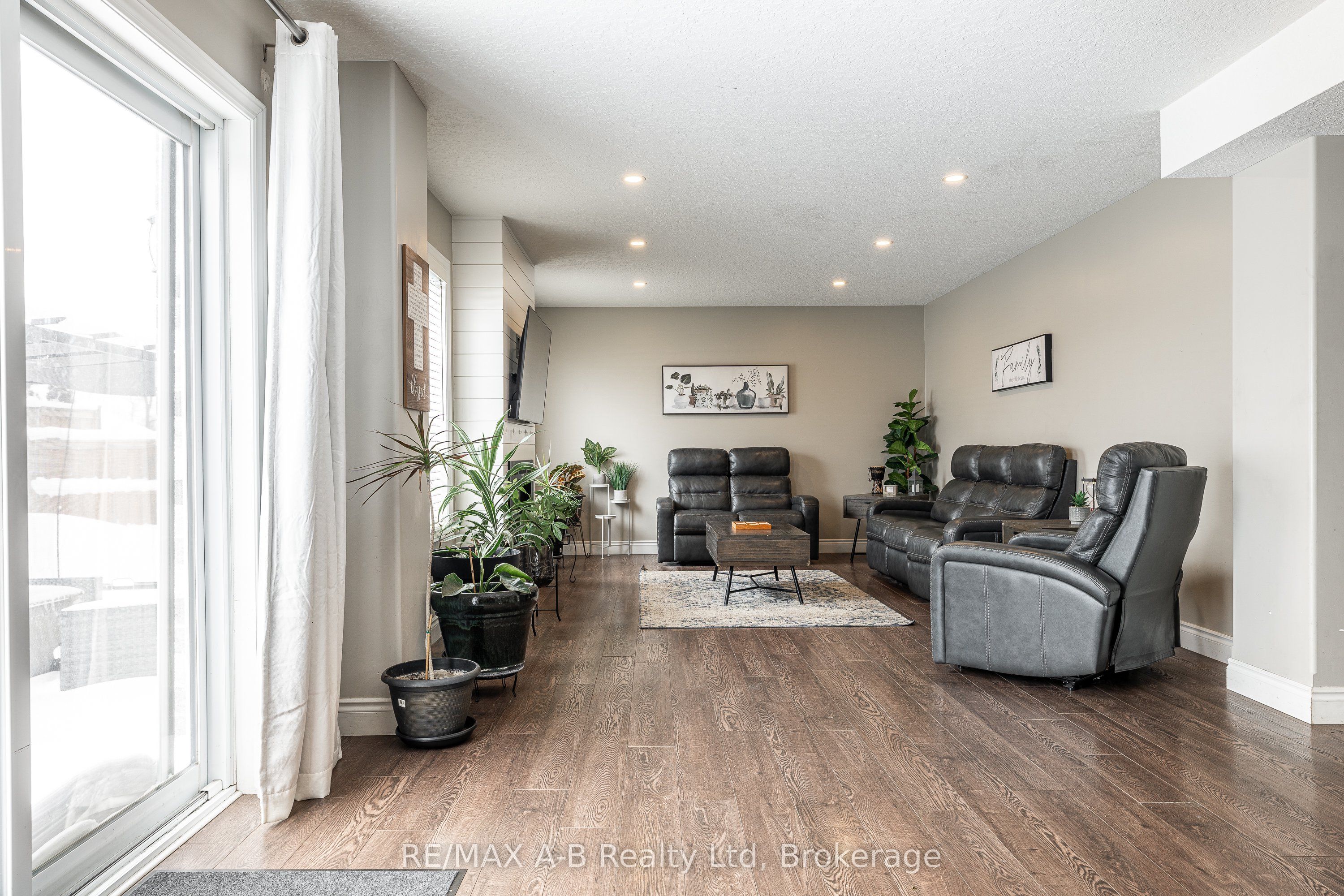94 Wilson Court, St. Marys, ON N4X 0B6 photo 3