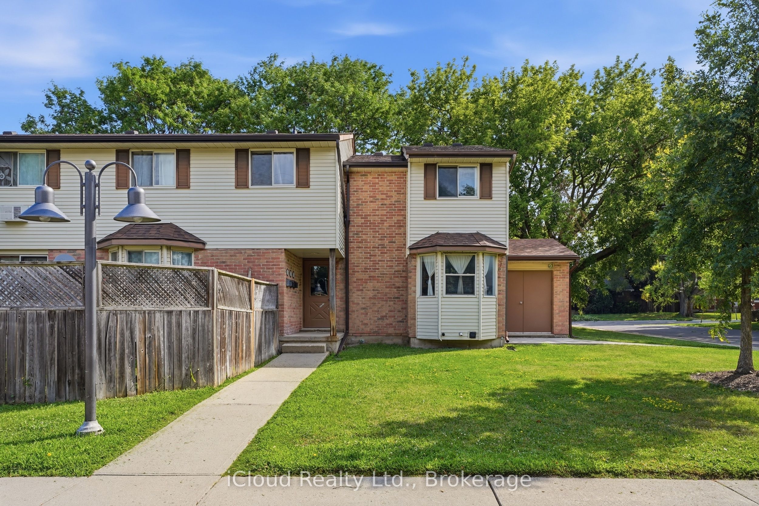 40 Silvercreek Parkway 1, Guelph, ON N1H 7X5 photo 3