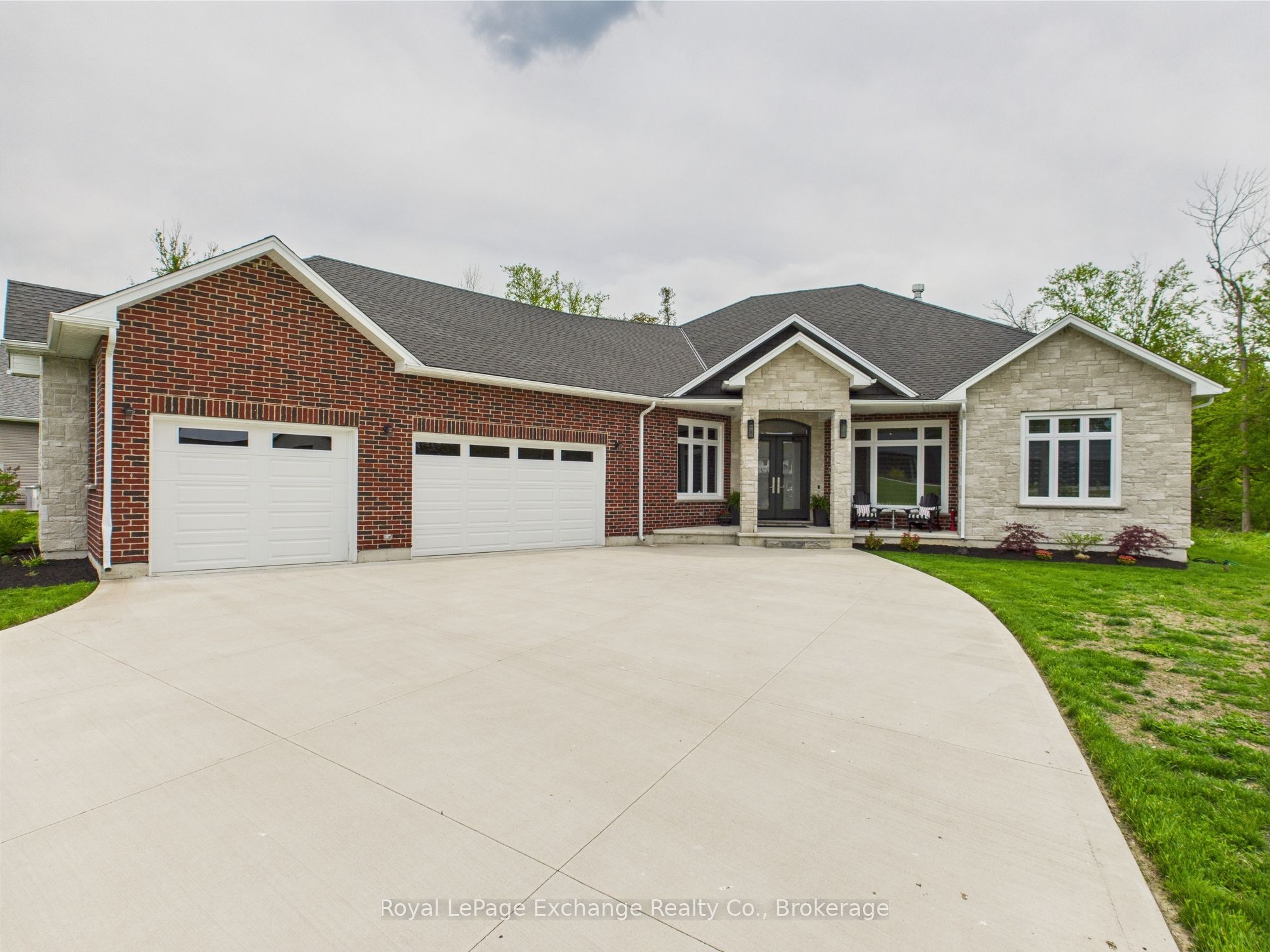 12 Sunset Place, Huron-Kinloss, ON N2Z 0G6 photo 2