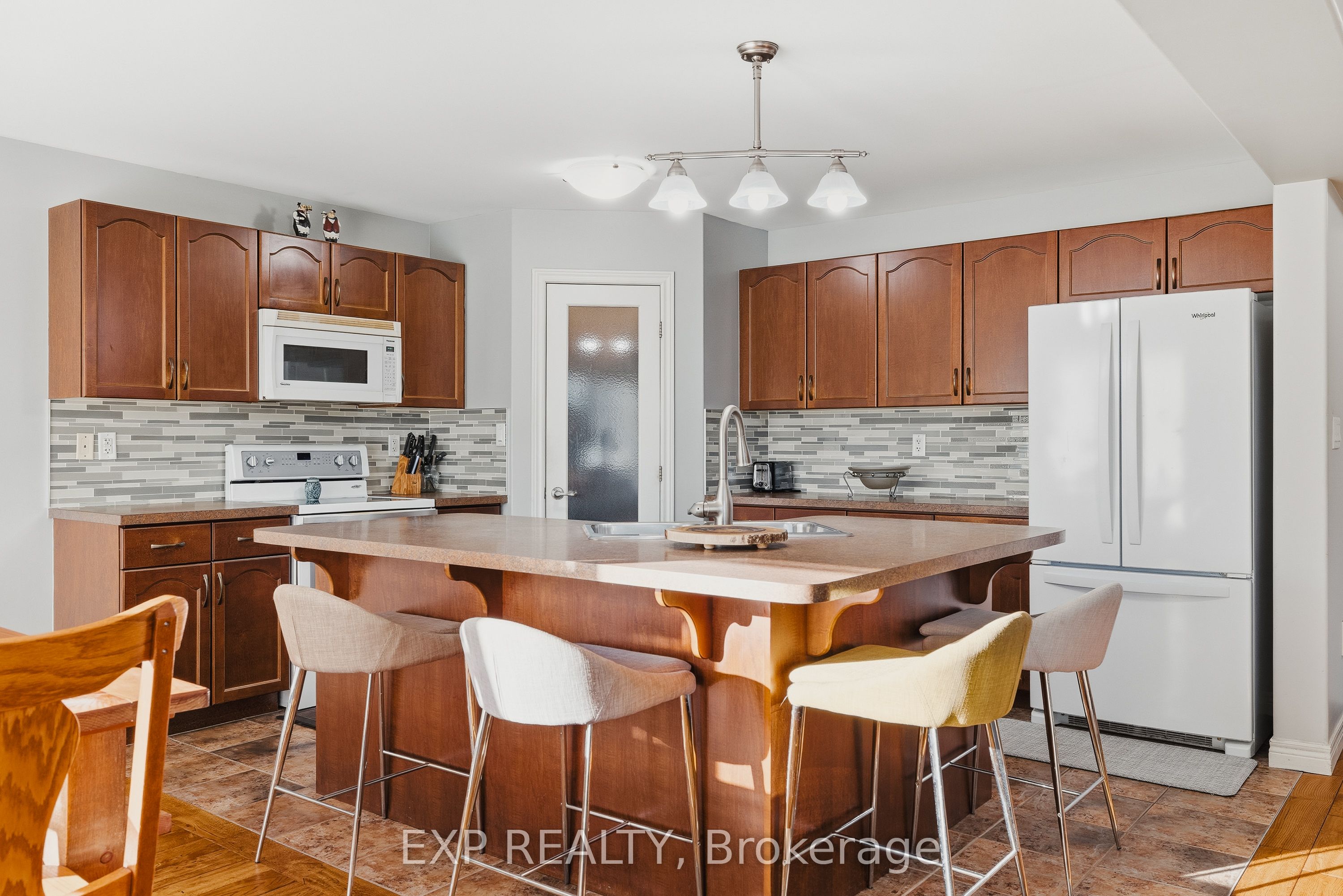 23 Doon Creek Street, Kitchener, ON N2R 0B4 photo 4
