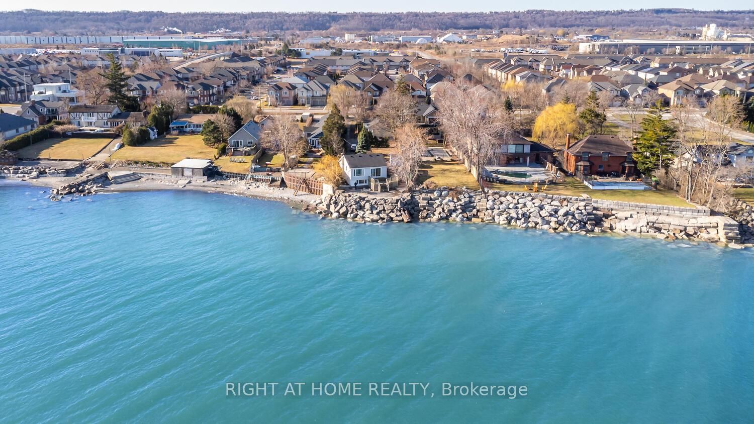 18 1/2 LAKESHORE Drive, Hamilton, ON L8E 5C6 photo 3