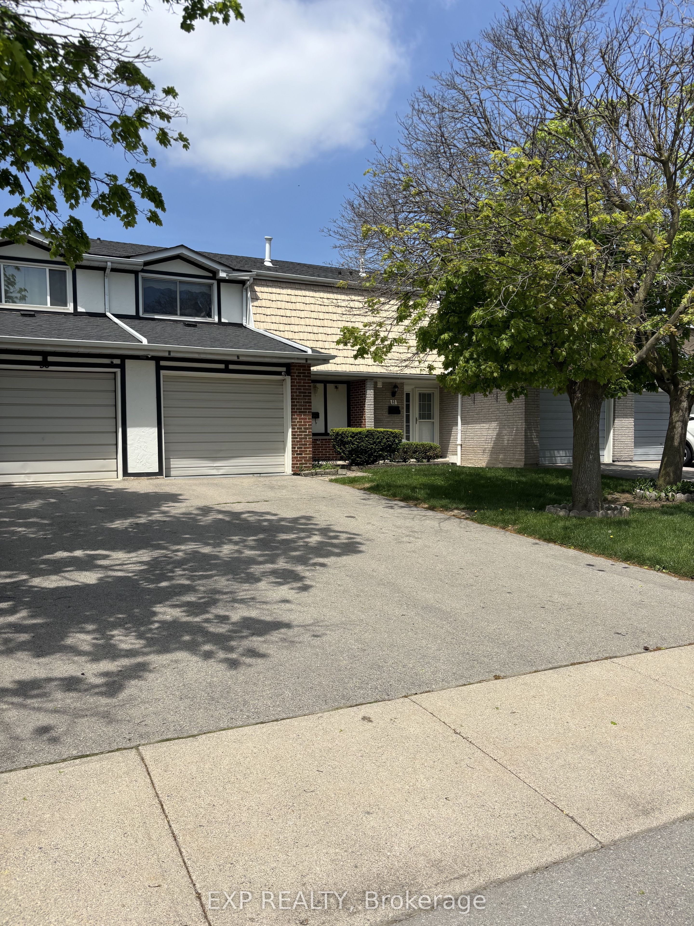 54 Nicklaus Drive, Hamilton, ON L8K 6H3 photo 3