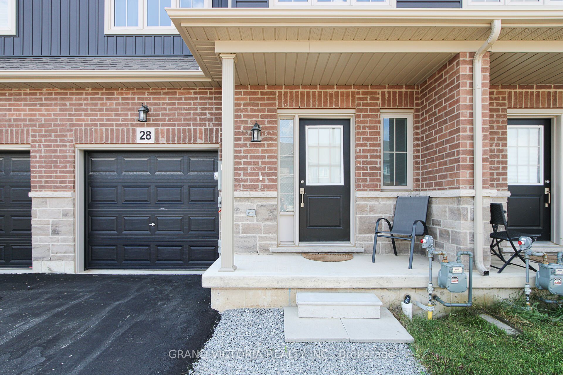 28 Zoe Lane, Hamilton, ON L0R 1C0 photo 2