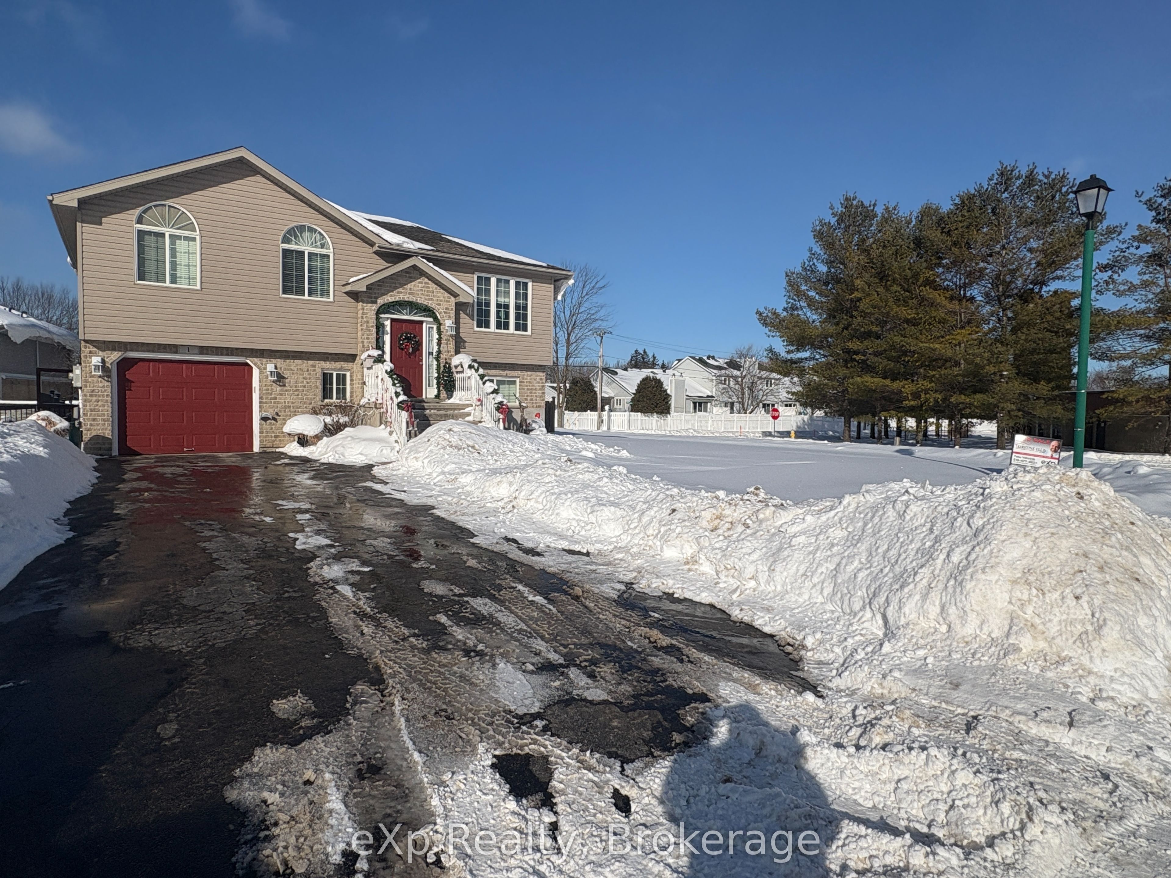 1 St.  Andrews Drive, Meaford, ON N4L 0A2