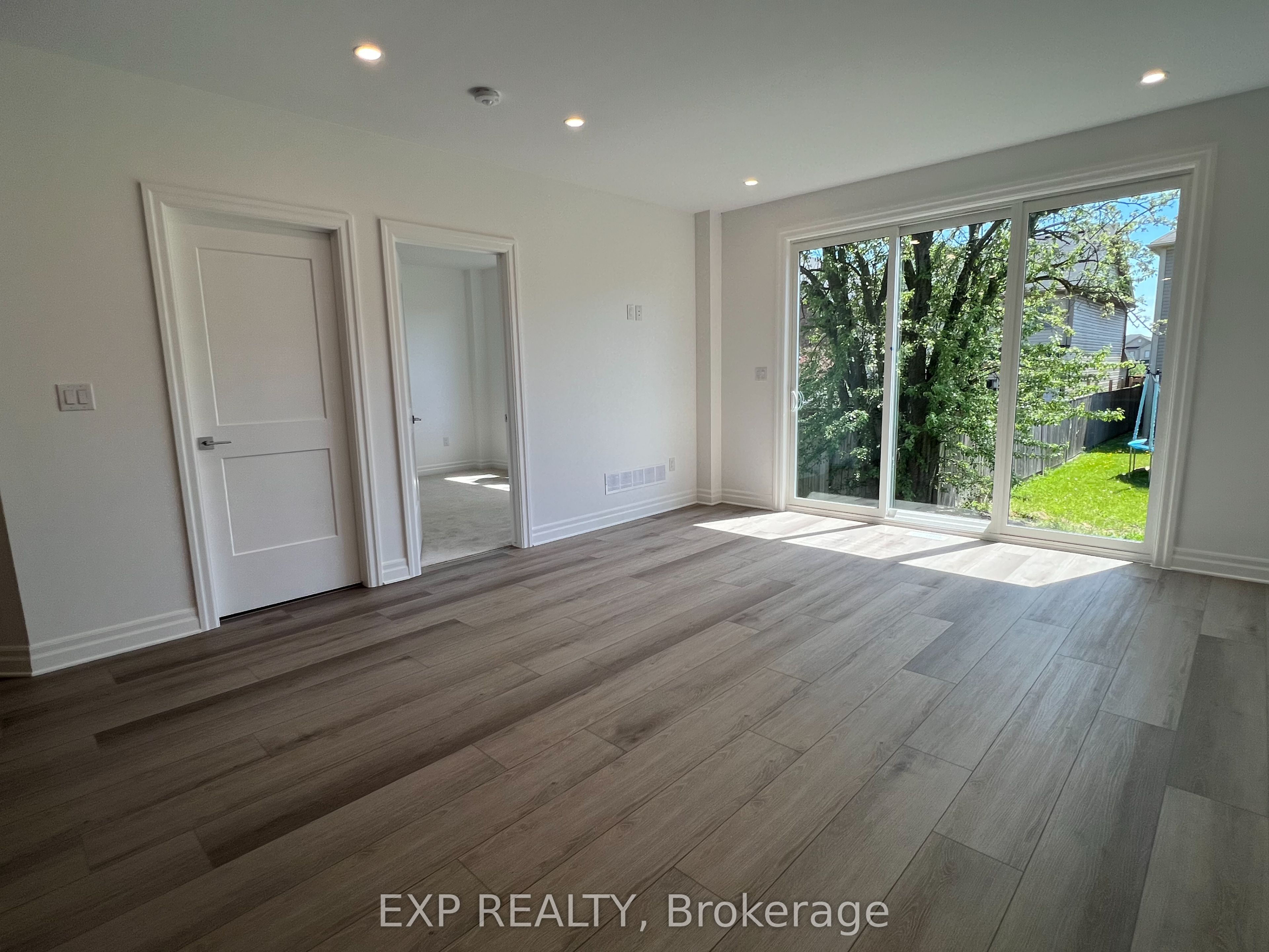 7532 Splendour Drive Main, Niagara Falls, ON L2H 3V9 photo 5