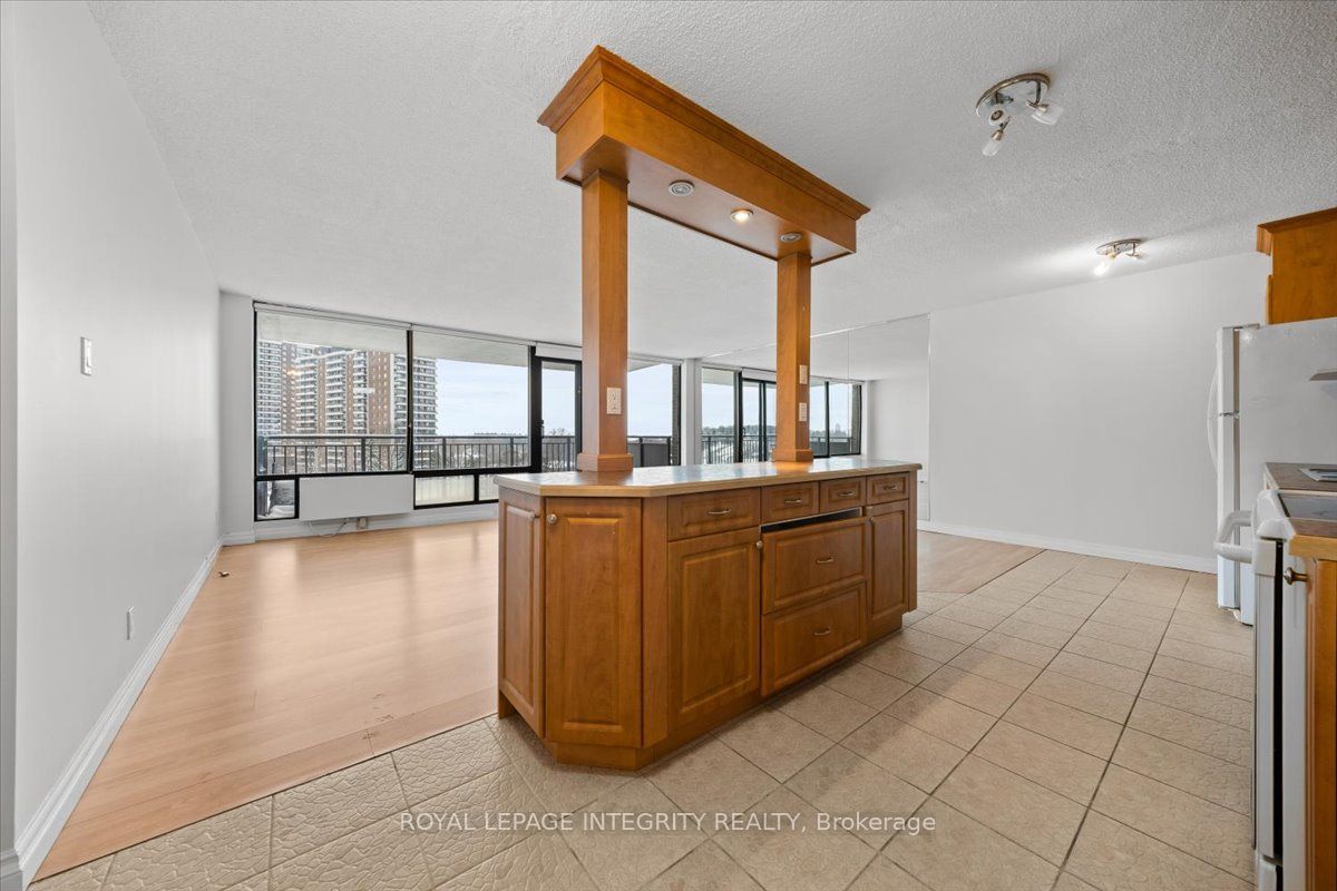 1190 Richmond Road 703, Woodroffe, ON K2B 8J3 photo 3